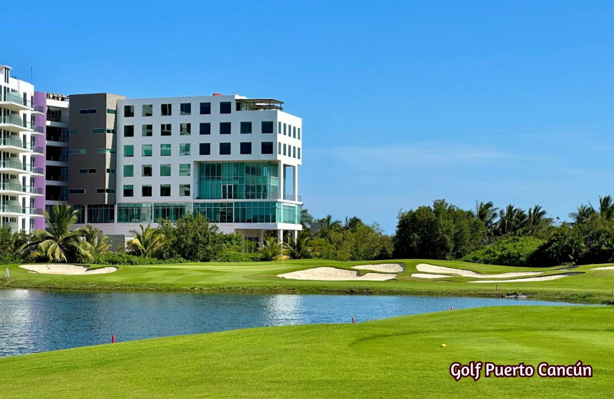 Apartment with concierge, cinema, spa, gym, sky lounge, restaurant, dog area and more amenities in pre-construction, Cancun for sale.