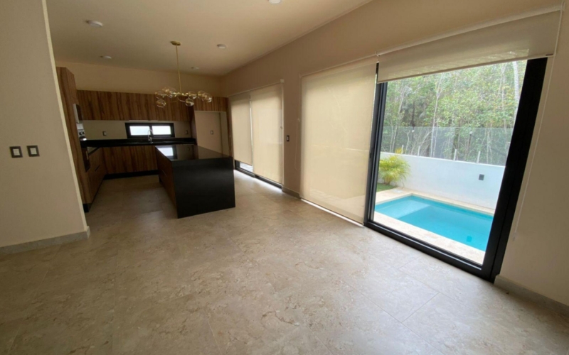 Casa con alberca privada en venta, Cumbres, Canc&uacute;n