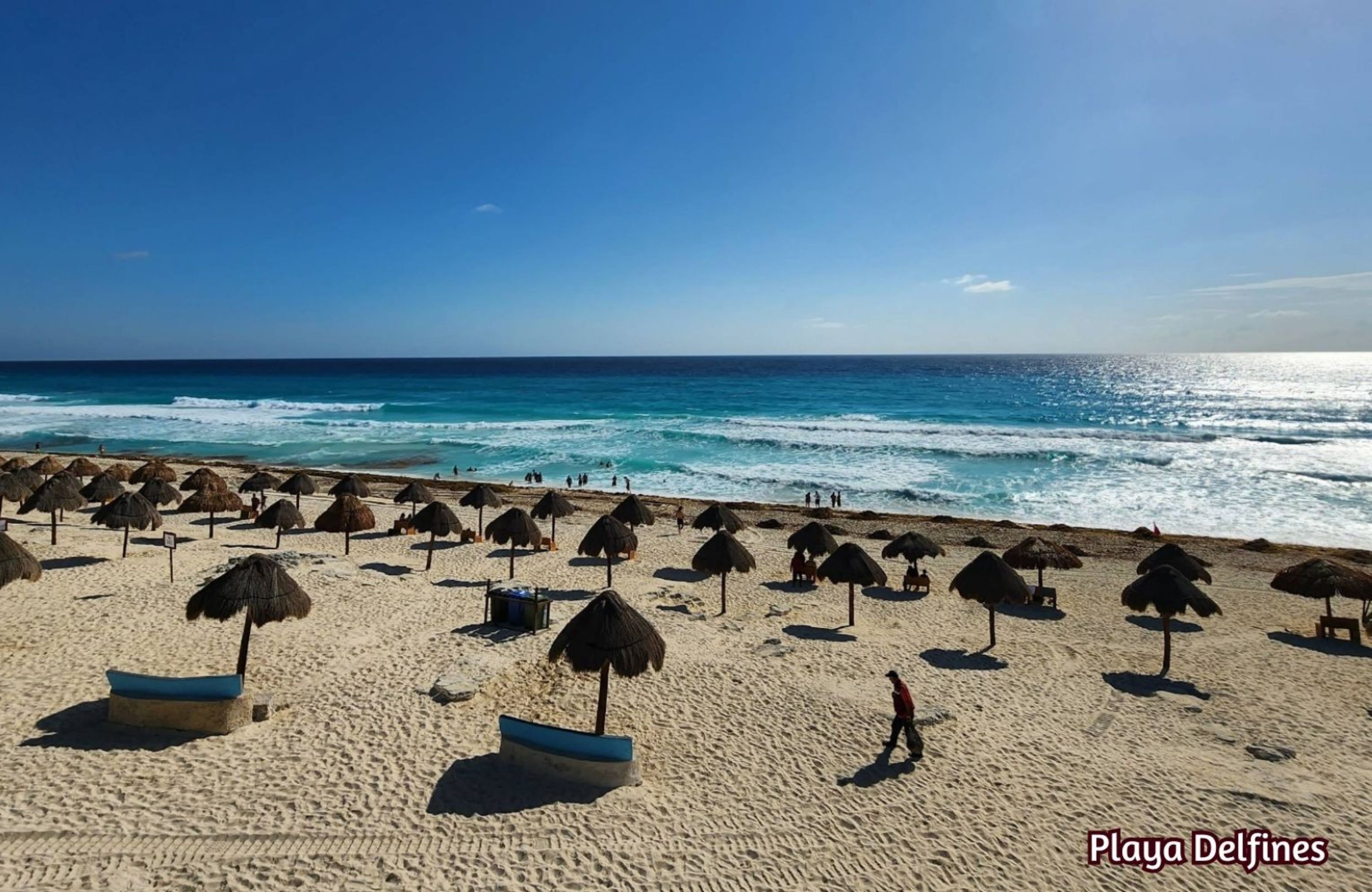 Casa con alberca privada, techos altos, en venta Residencial Aqua, Canc&uacute;n