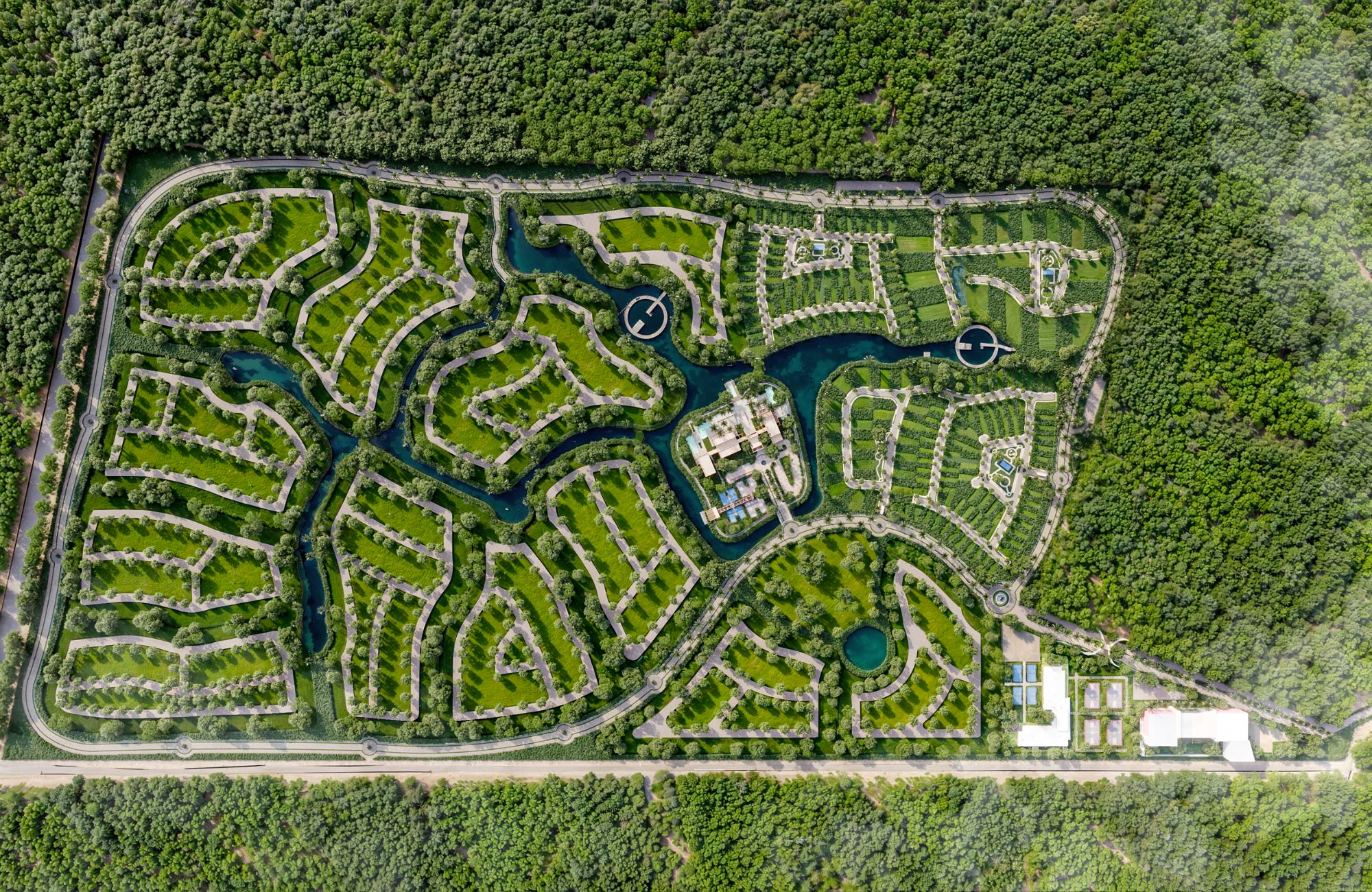 703 m2 lot, in gated community with private cenote, for sale Playa del Carmen.