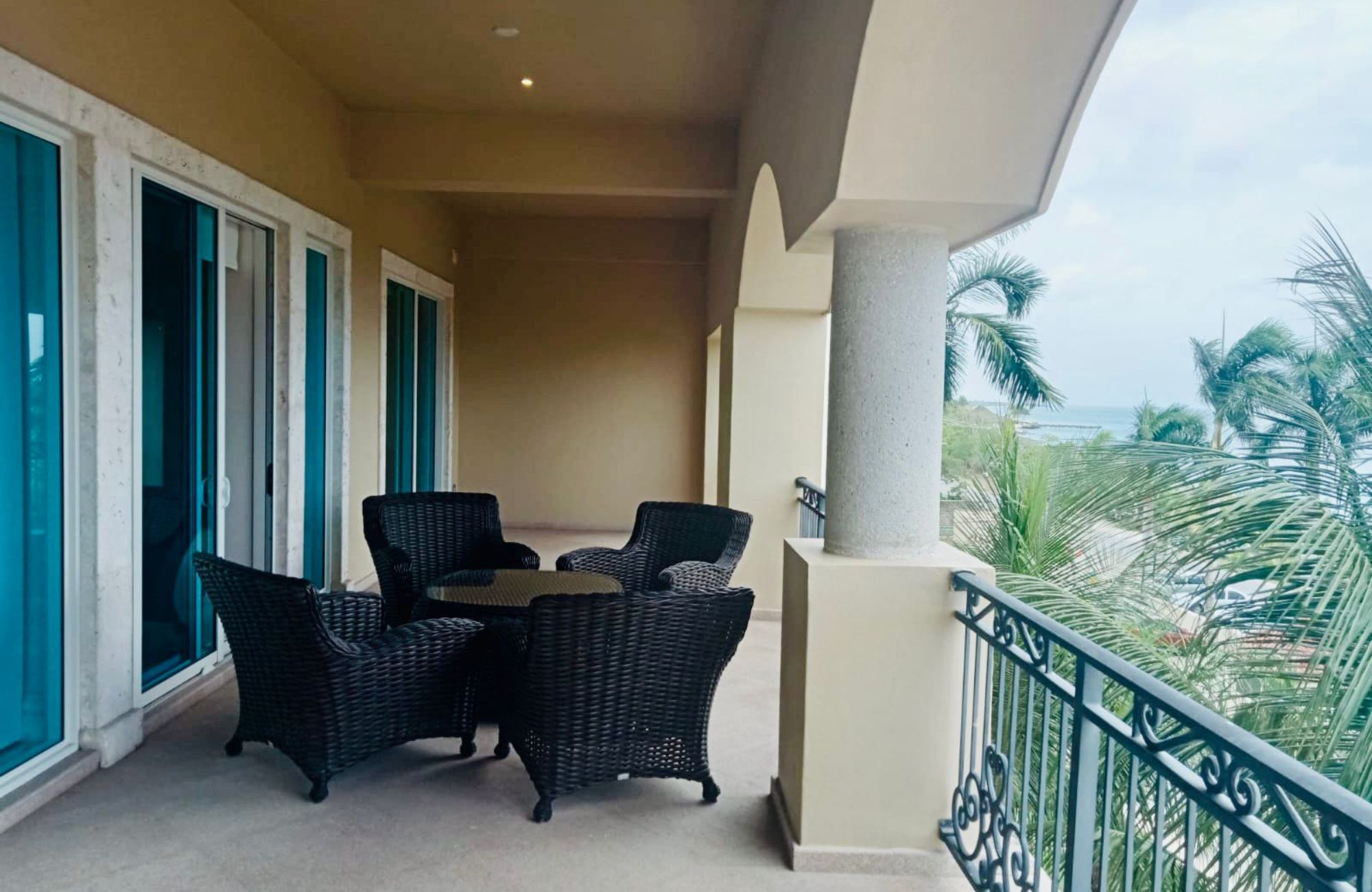 &iexcl;Reducci&oacute;n de precio! Condo de lujo con vista al mar, en la Zona Hotelera Sur, Cozumel.