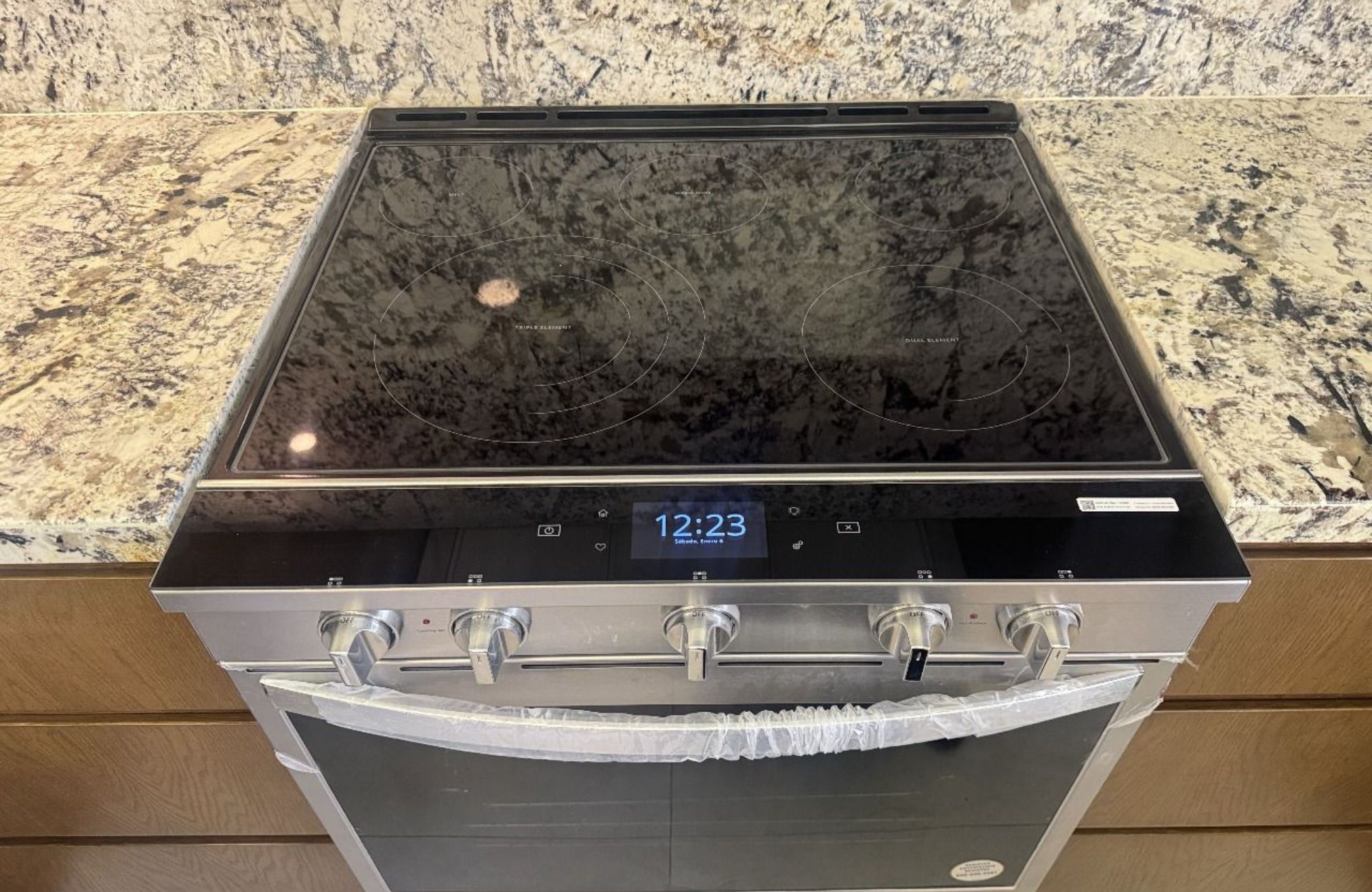 Residencia de 10 recamaras, con obras de Diego Rivera, Botero, Nierman estilo cl&aacute;sico, en venta Malecon, Cozumel. Precio Reducido!