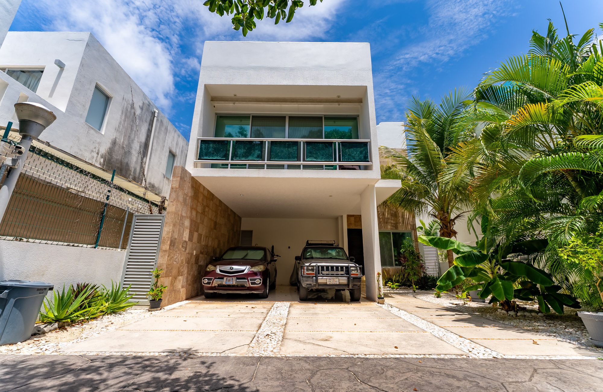 House with garden and private pool, TV room- Study, in gated community with amenities for the whole family, for sale, Valenia, Playa del Car