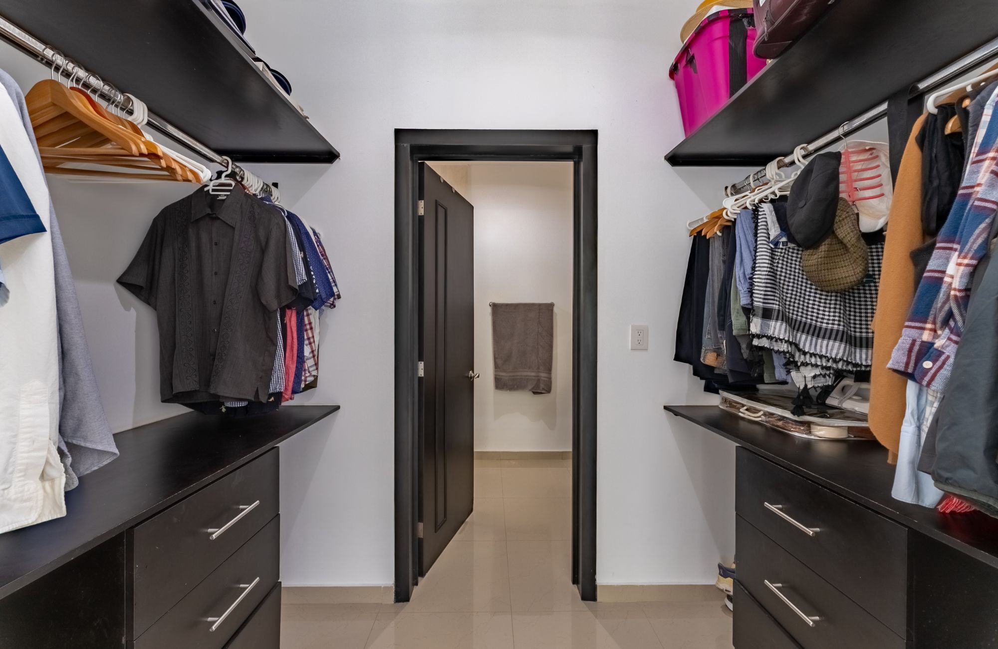 House with garden and private pool, TV room- Study, in gated community with amenities for the whole family, for sale, Valenia, Playa del Car