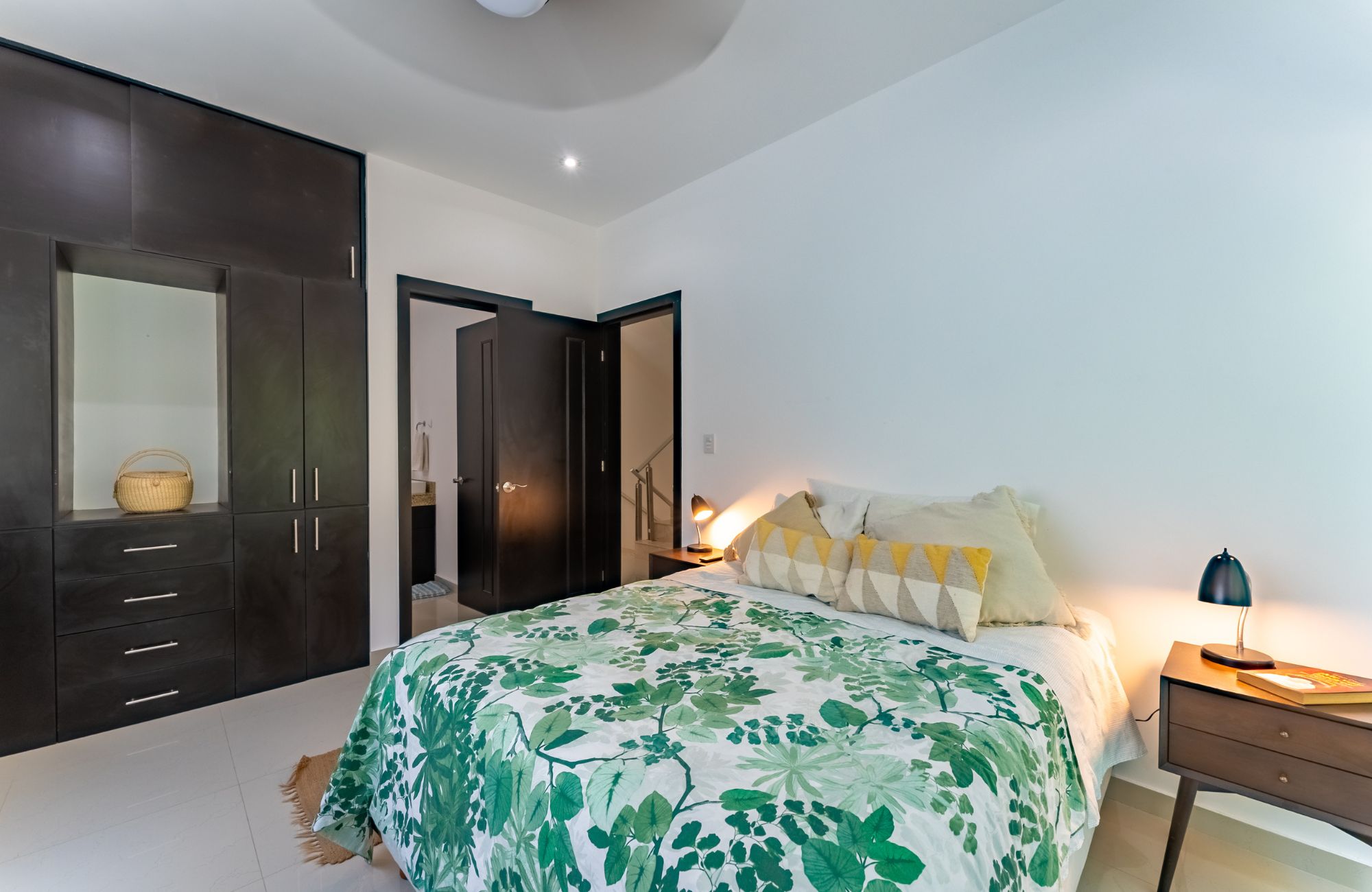 House with garden and private pool, TV room- Study, in gated community with amenities for the whole family, for sale, Valenia, Playa del Car