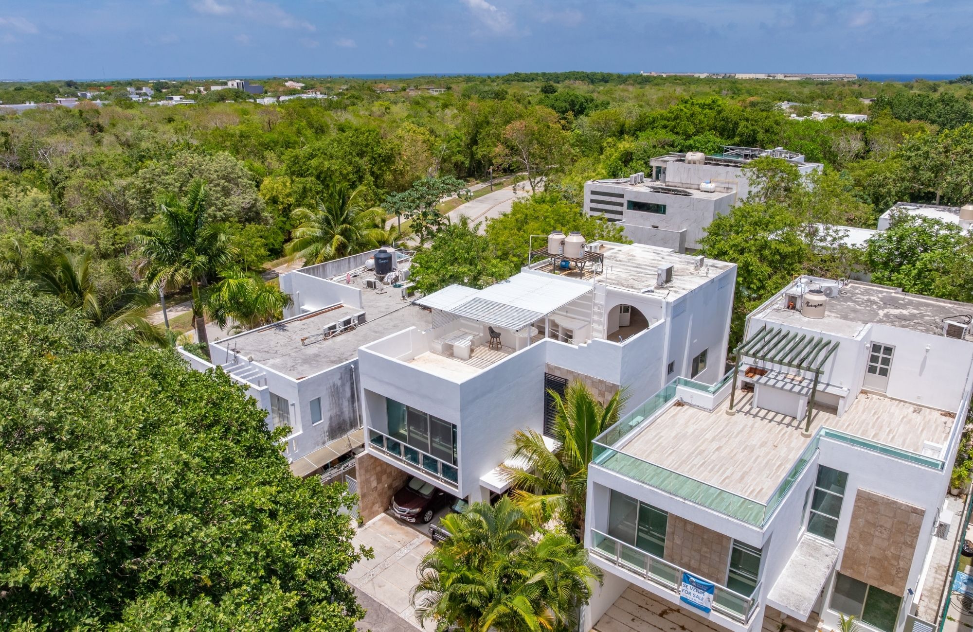 House with garden and private pool, TV room- Study, in gated community with amenities for the whole family, for sale, Valenia, Playa del Car