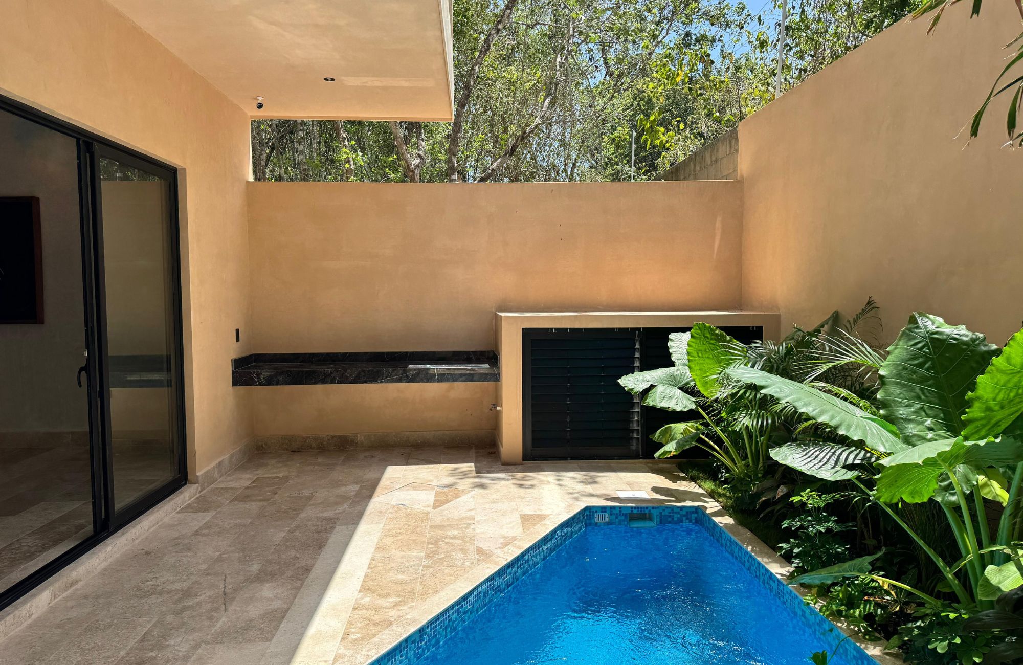 Casa con doble altura y rooftop, alberca comun, El Encuentro, Playa del Carmen