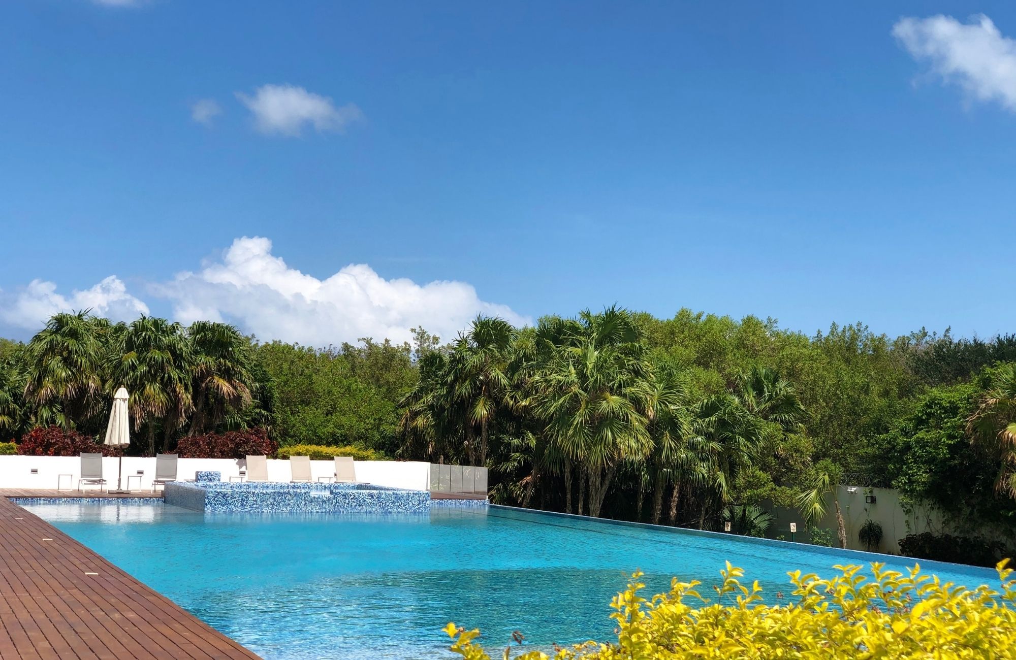 Condominio con terraza,en venta, Zona aeropuerto, Cancun.