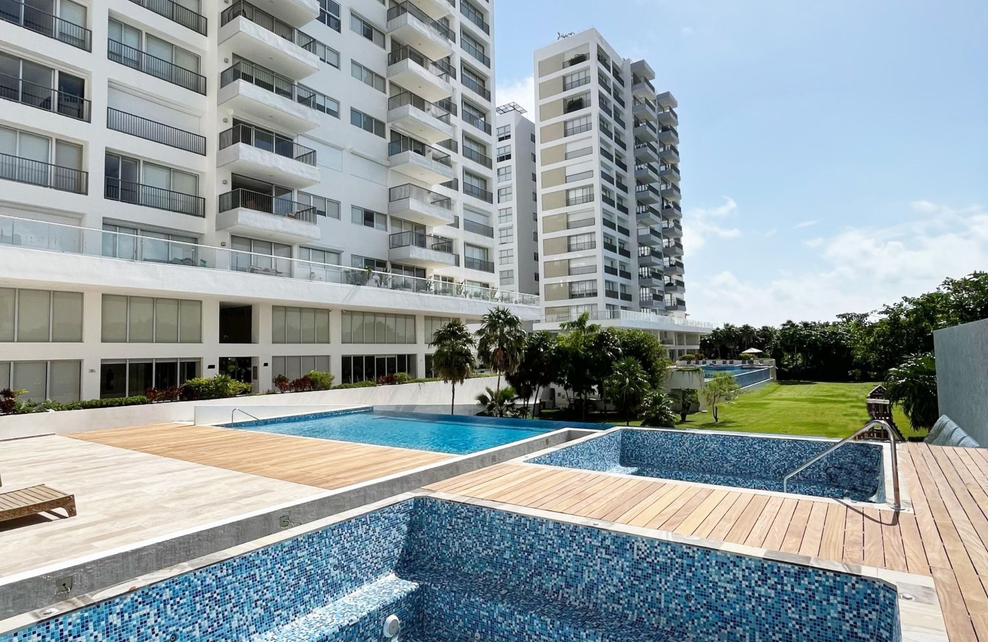 Apartment with green areas for sale, Parque Canc&uacute;n, Canc&uacute;n