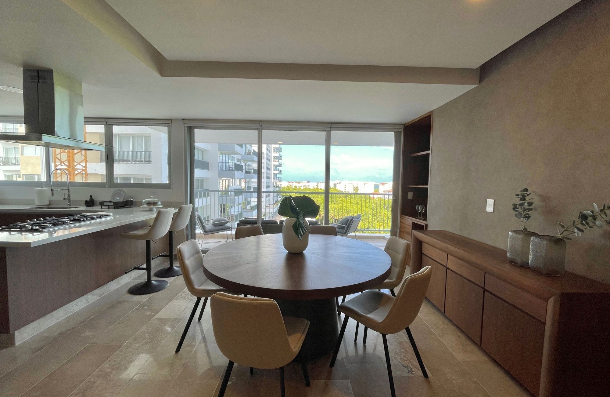 Exclusive-amenities condo for sale, Zona Hotelera, Canc&uacute;n