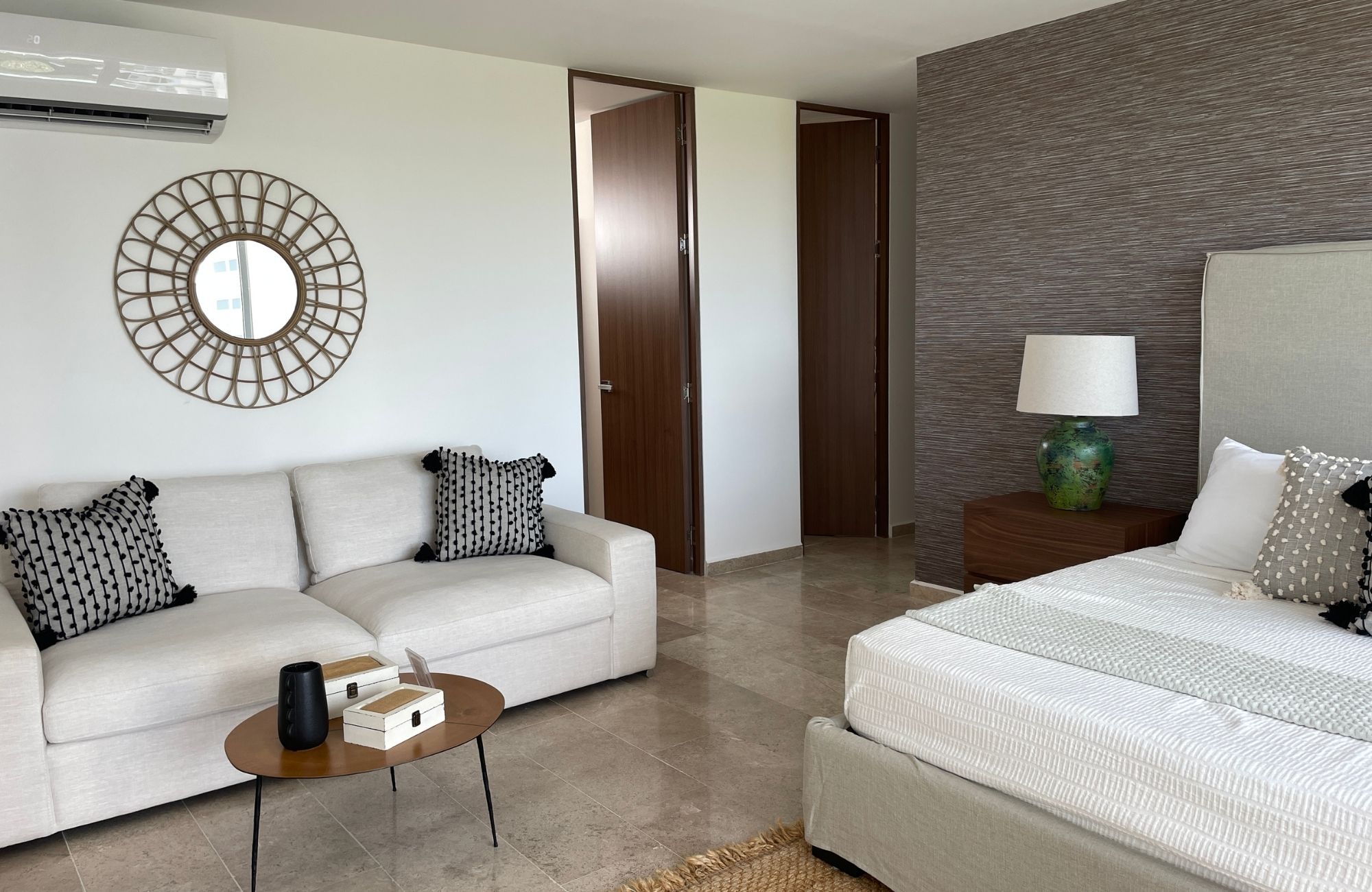 Exclusive-amenities condo for sale, Zona Hotelera, Canc&uacute;n