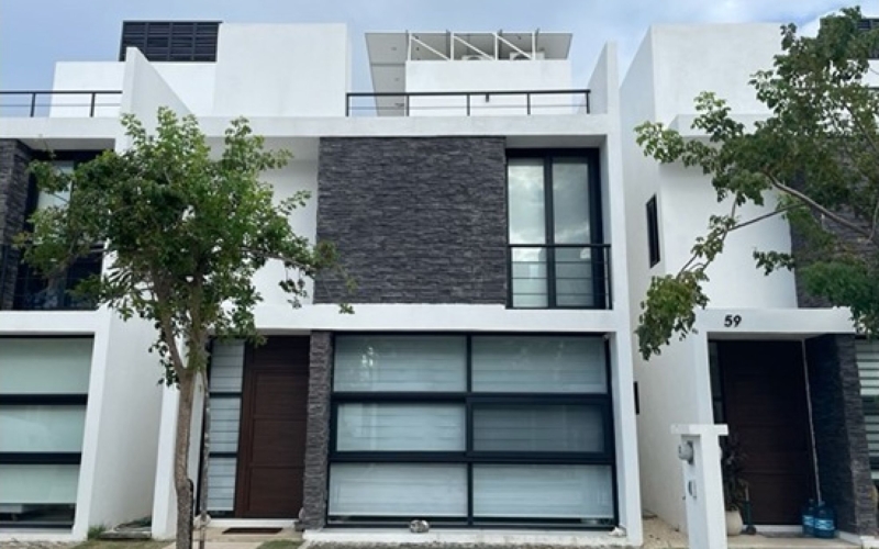 Luxury Home with Rooftop and Solar Power for Sale &ndash; Tulum Country Club, Tulum