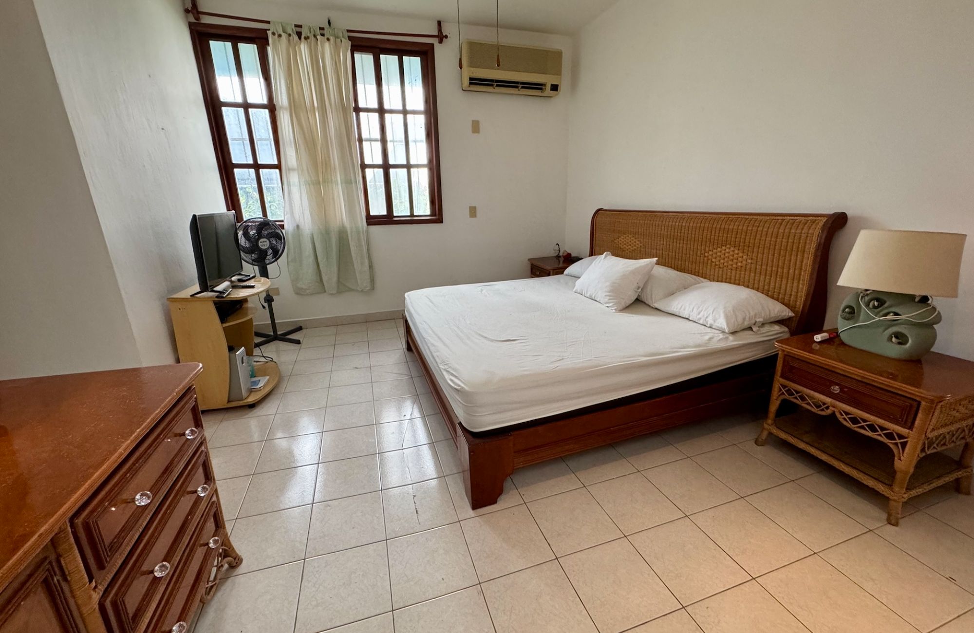 House with study, garden, and covered parking, for sale, Urba, Cozumel