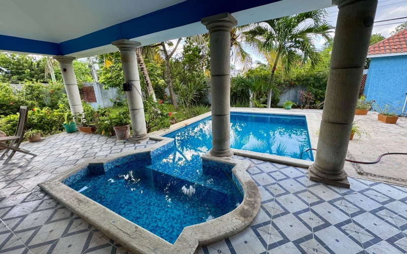 Private Pool Home for Sale, Colonia Independencia, Cozumel