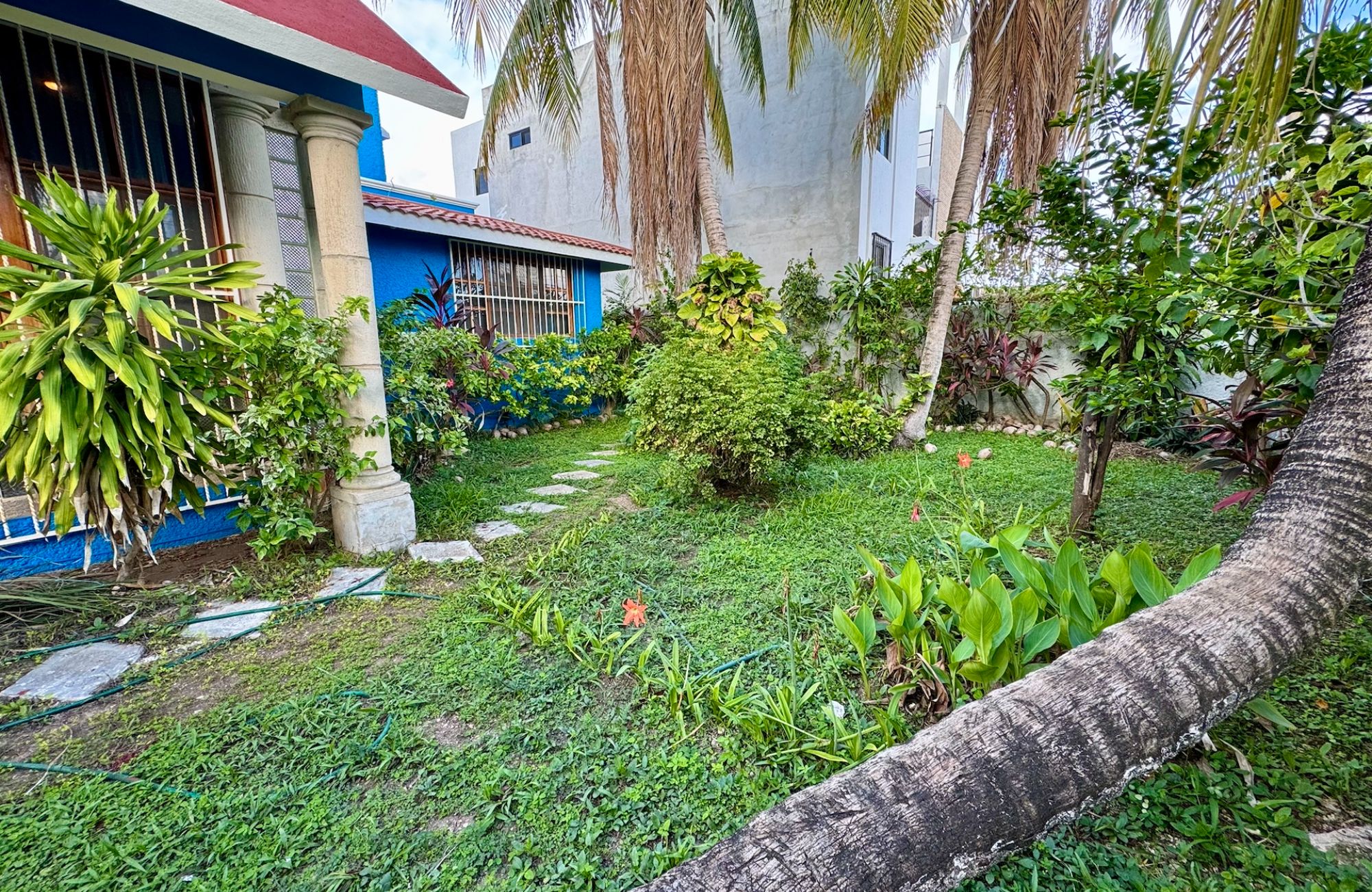 House with study, garden, and covered parking, for sale, Urba, Cozumel