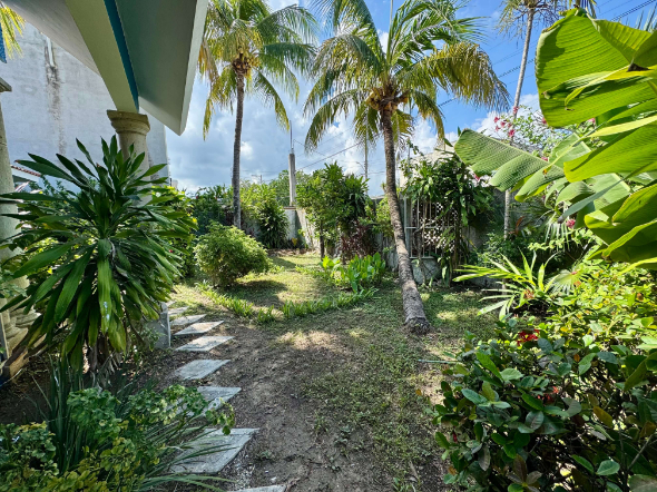 House with study, garden, and covered parking, for sale, Urba, Cozumel