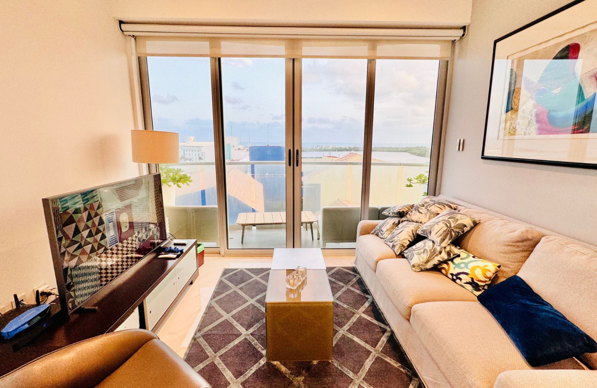 Ocean view condominium with dock, sports courts, adults pool, close to golf and beach club, for sale Puerto Canc&uacute;n.