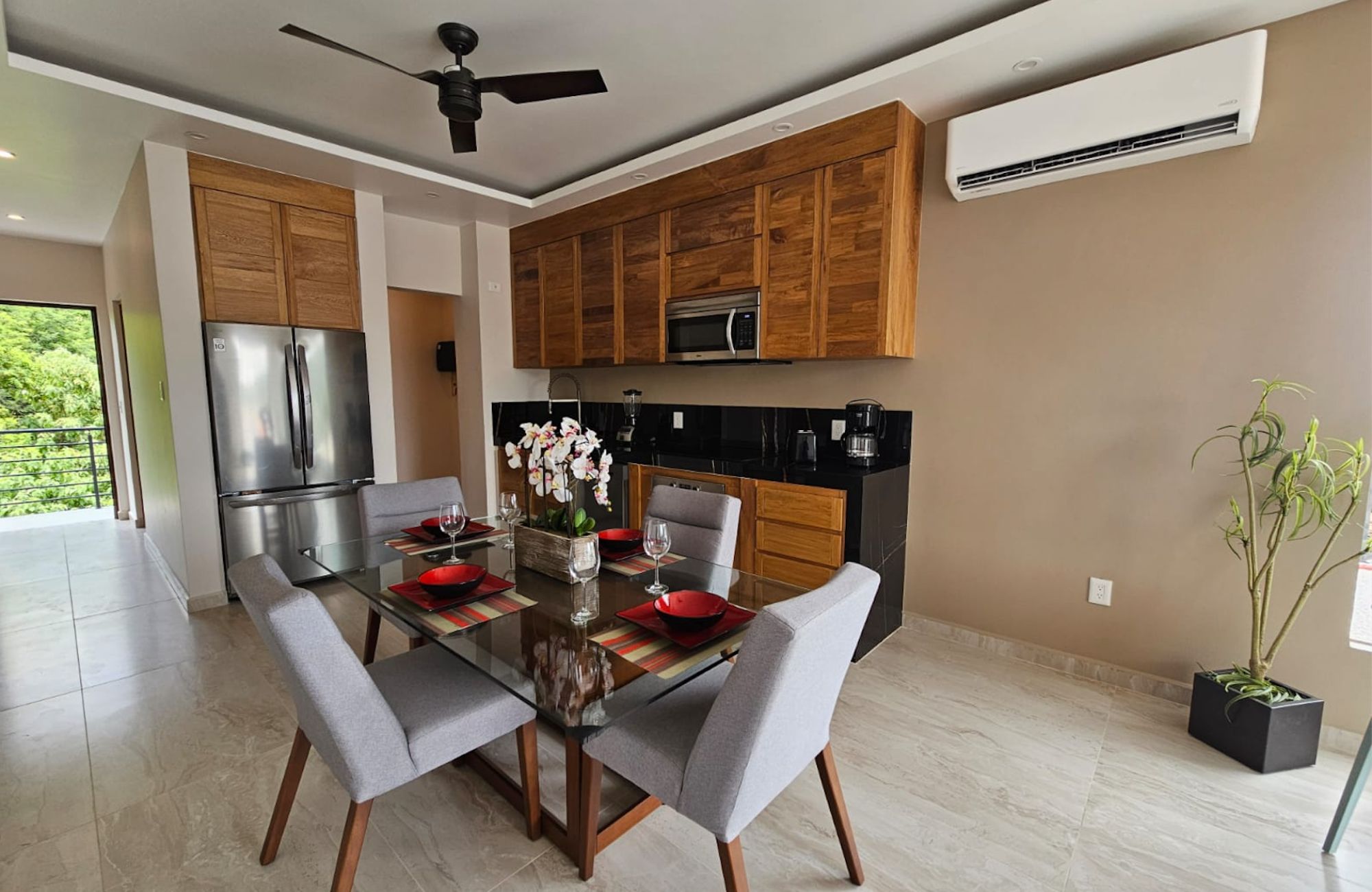 Brand-new condo with ocean view and beach access for sale, Playa Tej&oacute;n, Huatulco