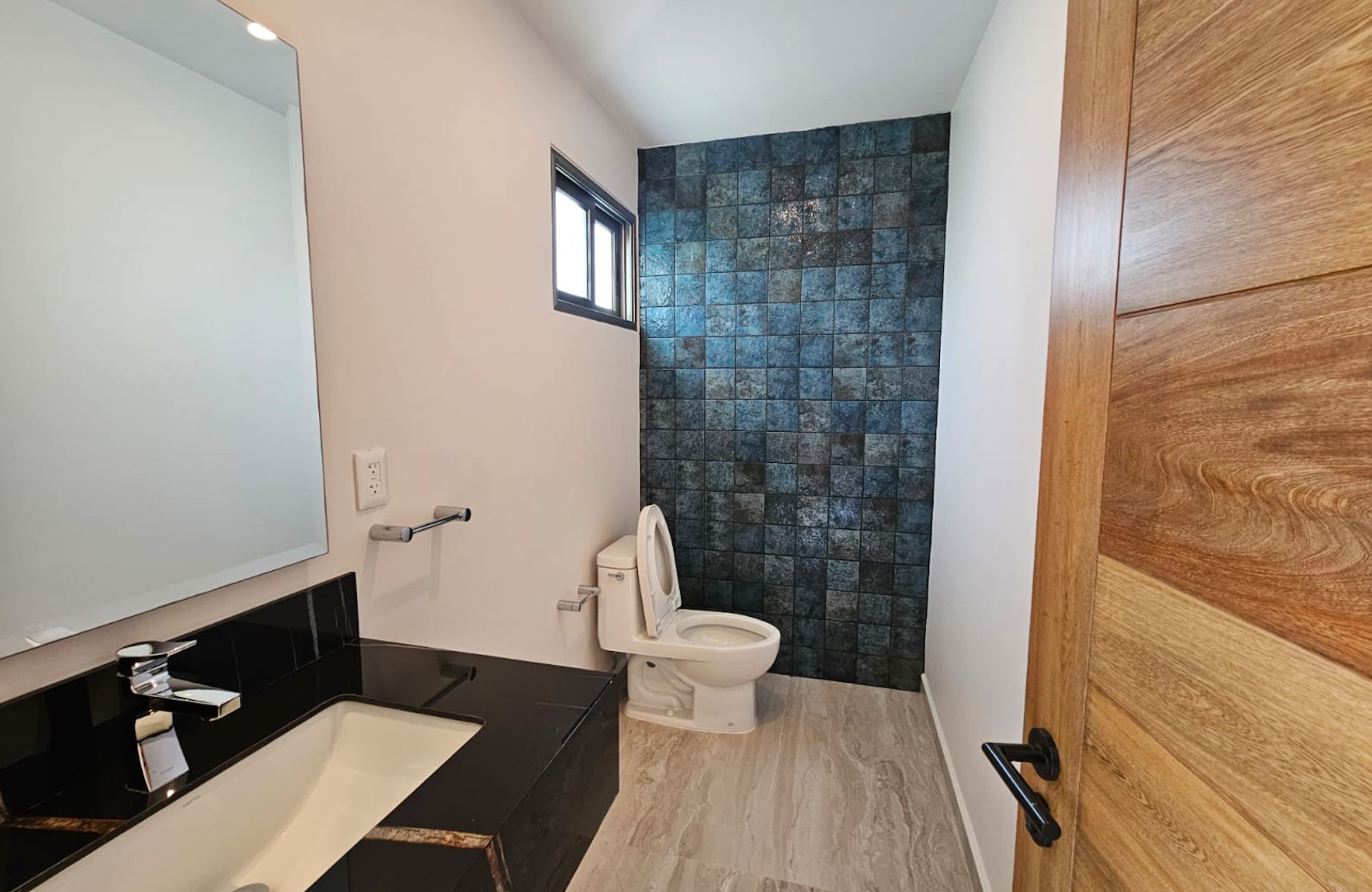 Brand-new condo with ocean view and beach access for sale, Playa Tej&oacute;n, Huatulco