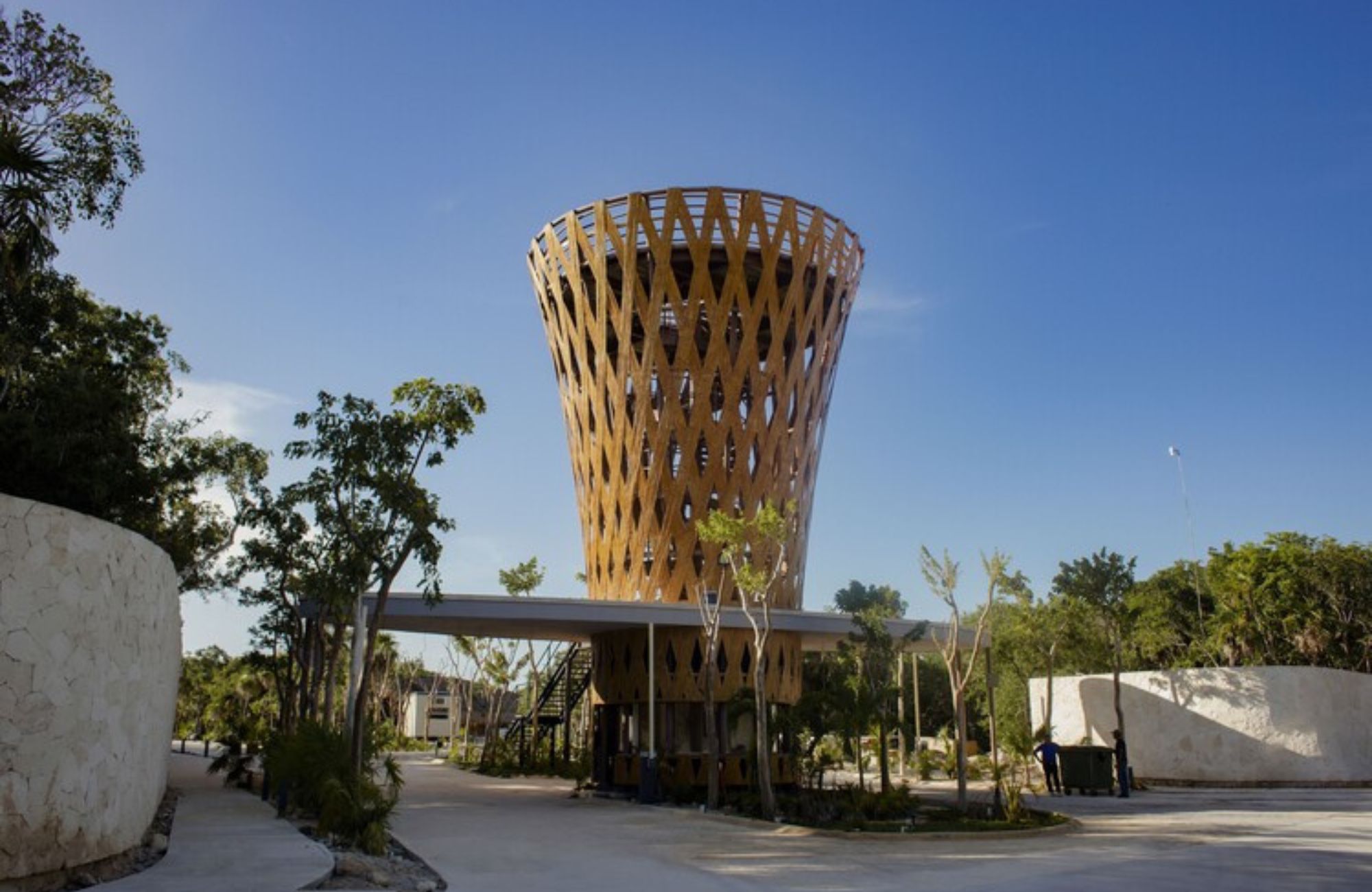 Multifamily land of 1,841 m2 in a luxury residential area for sale, Region 11, Tulum.