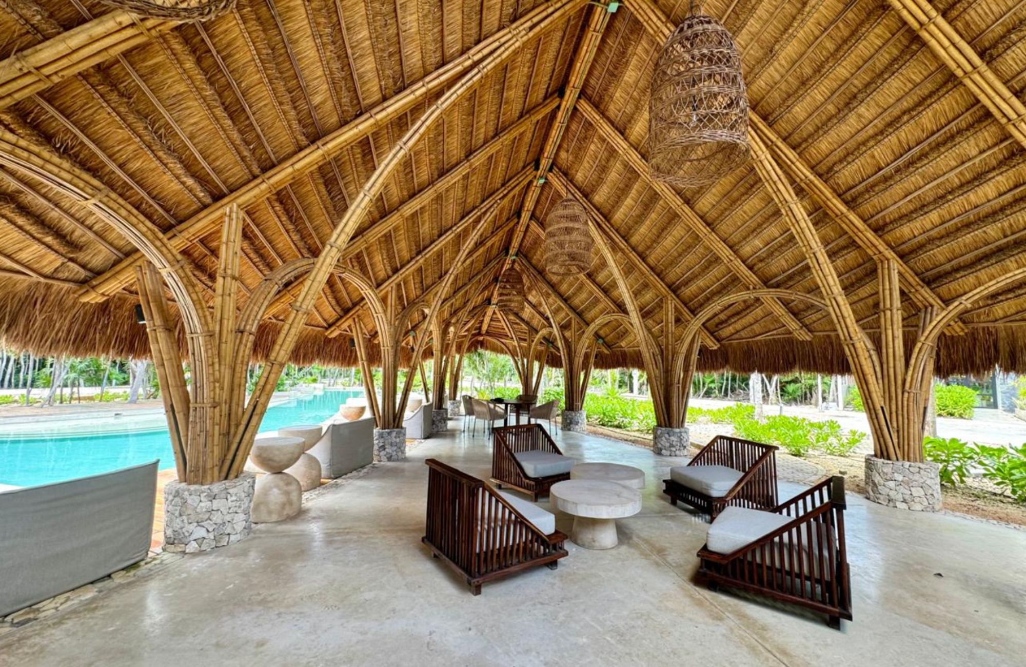 Multifamily land of 1,841 m2 in a luxury residential area for sale, Region 11, Tulum.