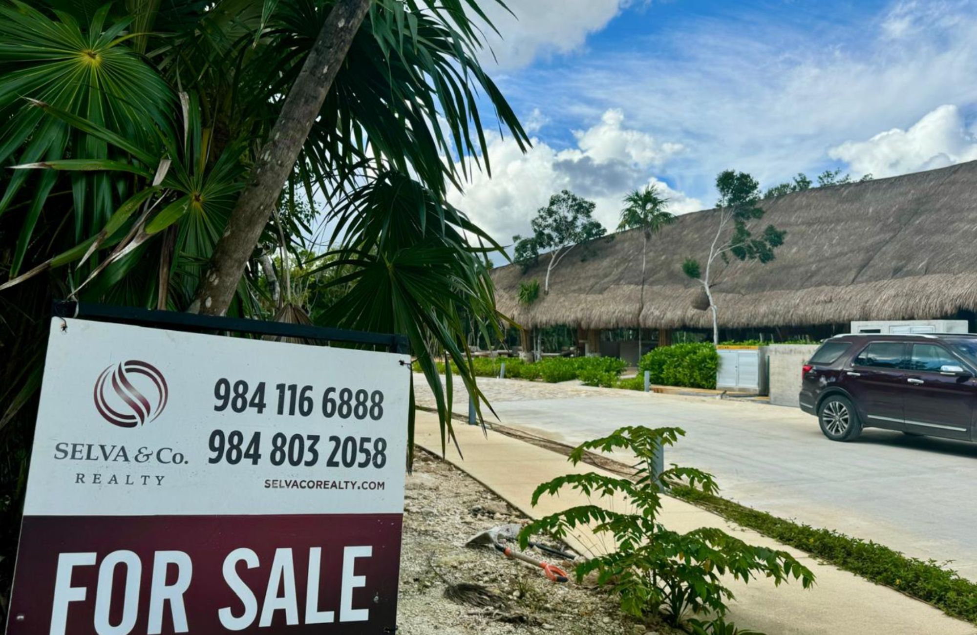 Multifamily land of 1,841 m2 in a luxury residential area for sale, Region 11, Tulum.