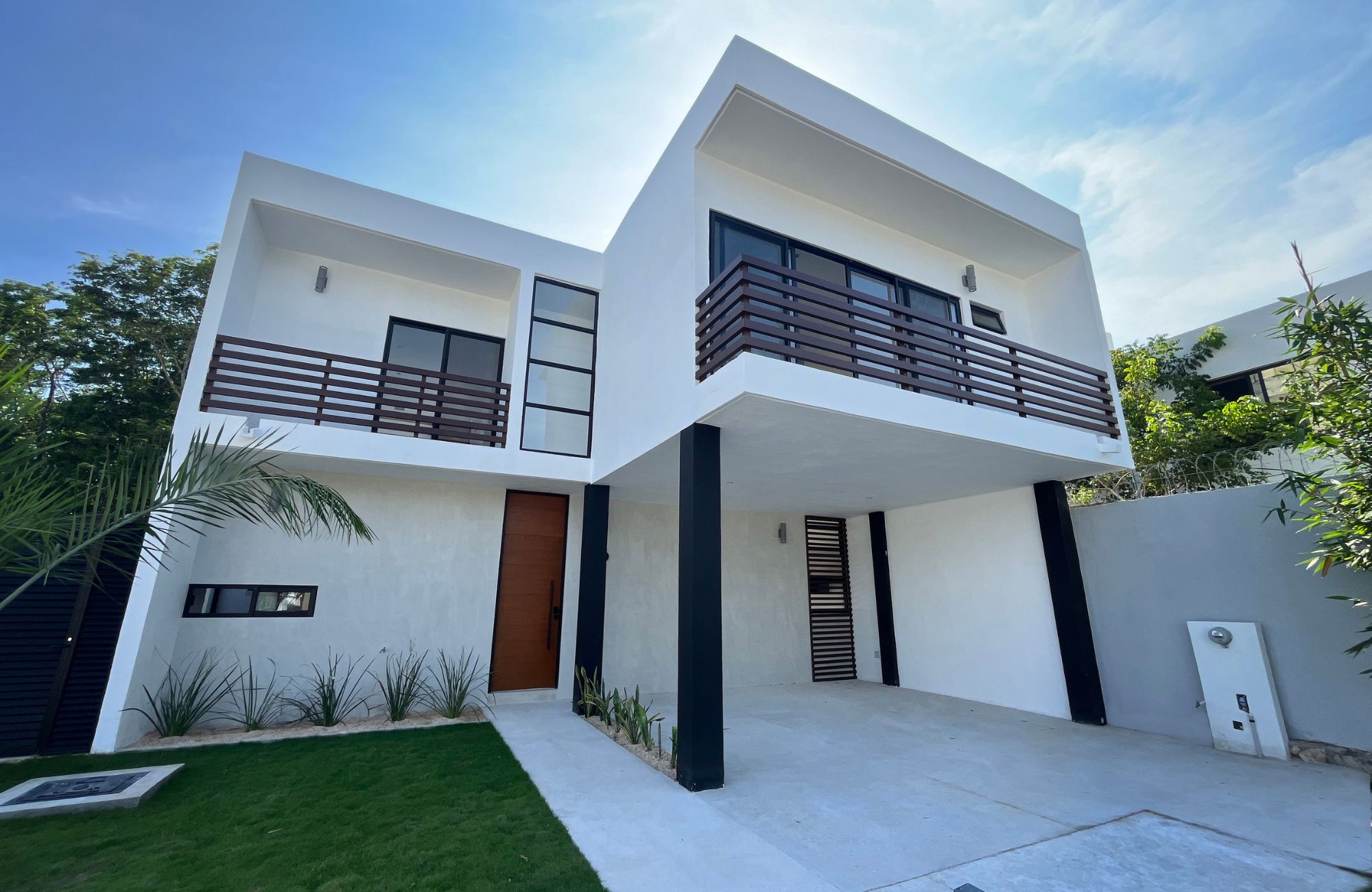 Corner house with Independent Studio, for Sale, Centro Maya, Playa del Carmen