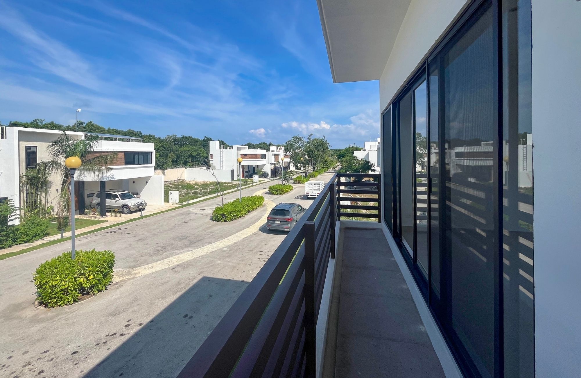 Corner house with Independent Studio, for Sale, Centro Maya, Playa del Carmen