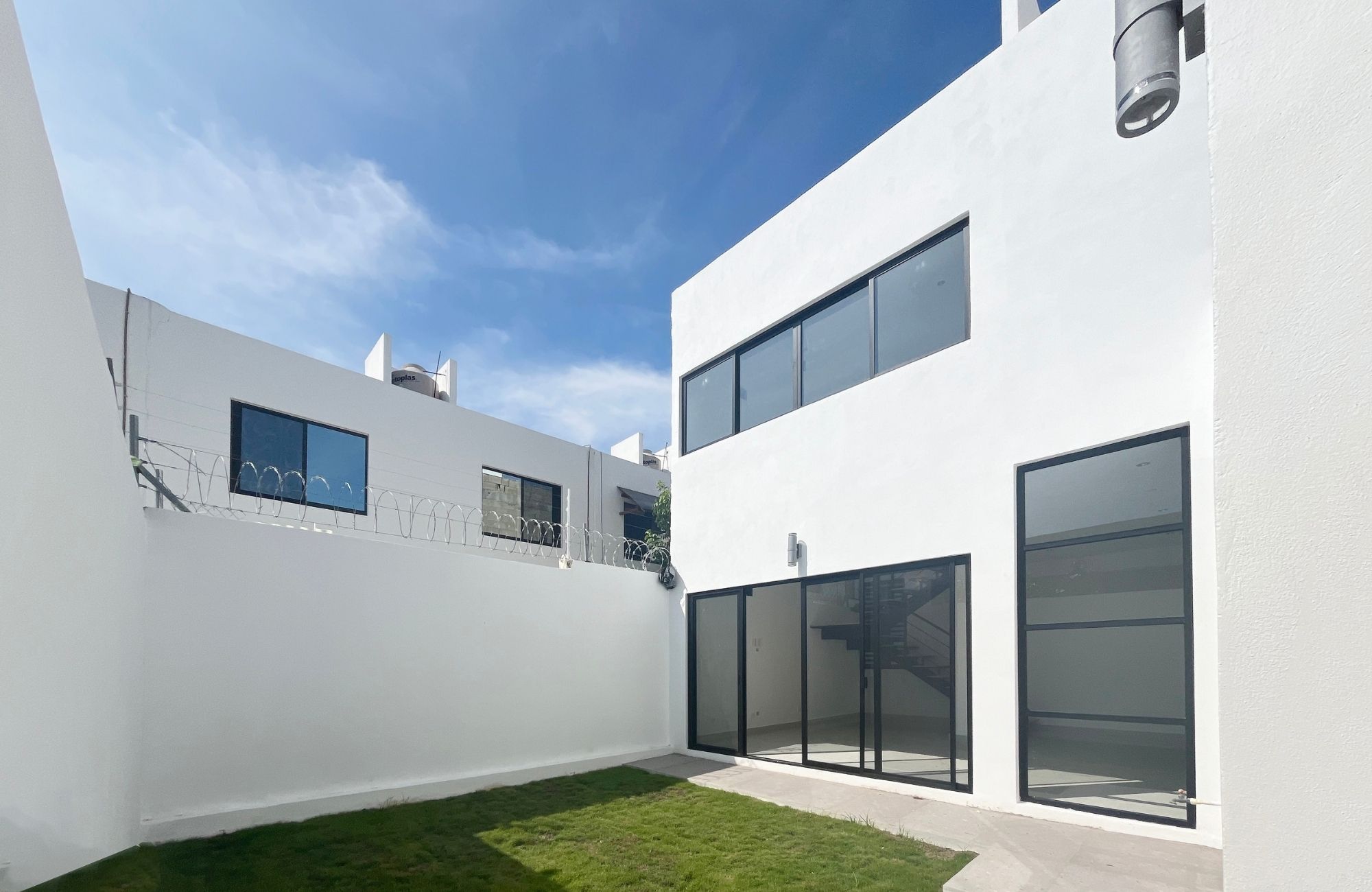 Corner house with Independent Studio, for Sale, Centro Maya, Playa del Carmen