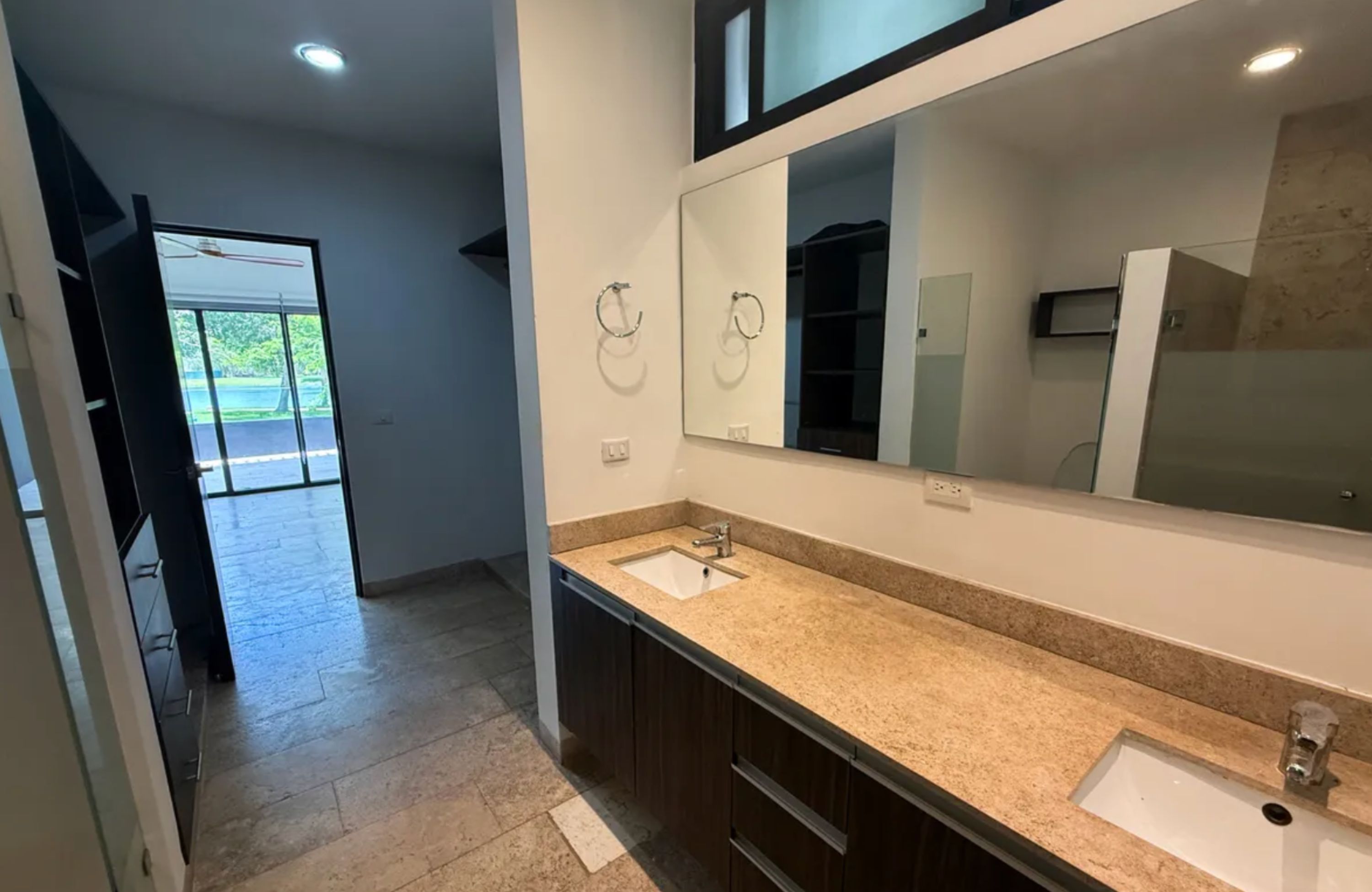 Apartment with 25 amenities, commercial area, dog park, for sale North Zone Merida