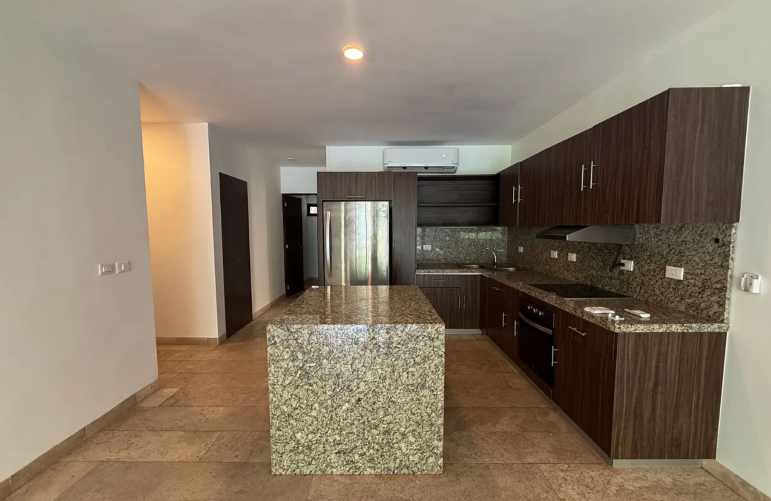 Apartment with 25 amenities, commercial area, dog park, for sale North Zone Merida