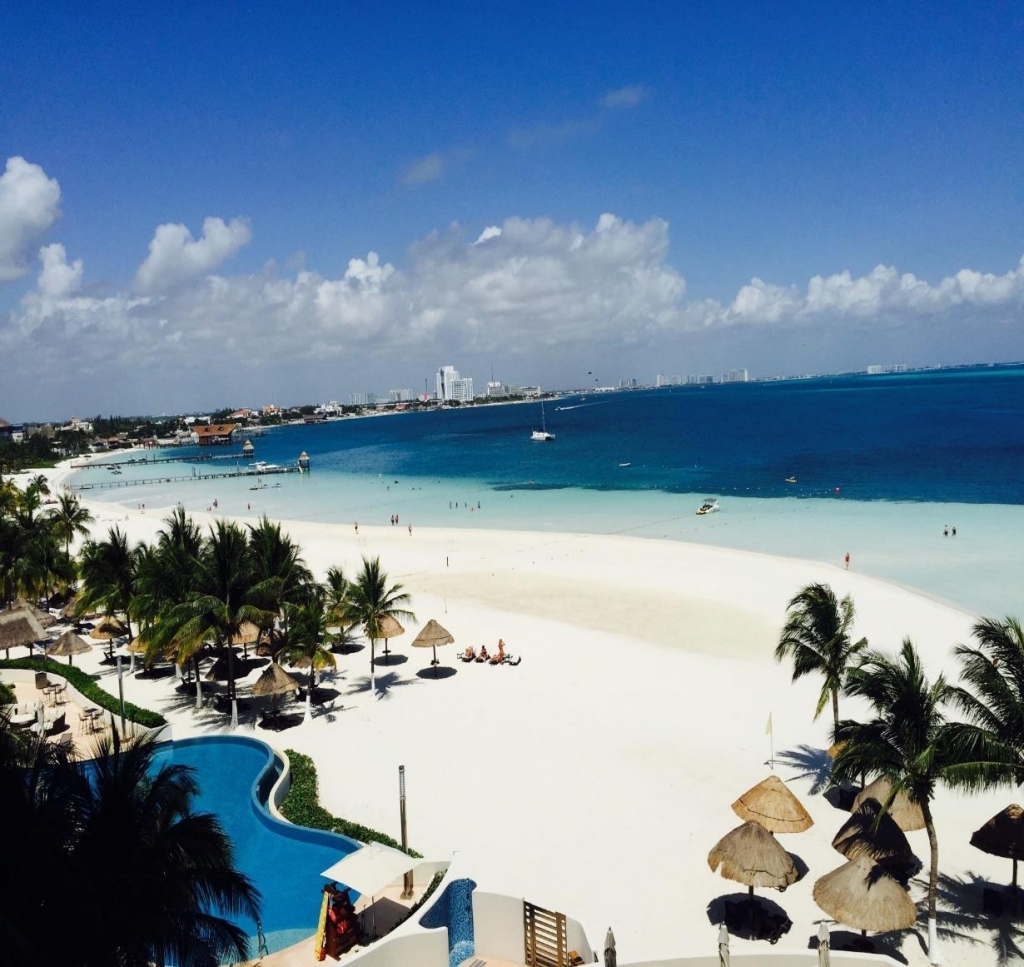 Luxury Oceanfront Condo for Sale, Hotel Zone, Canc&uacute;n