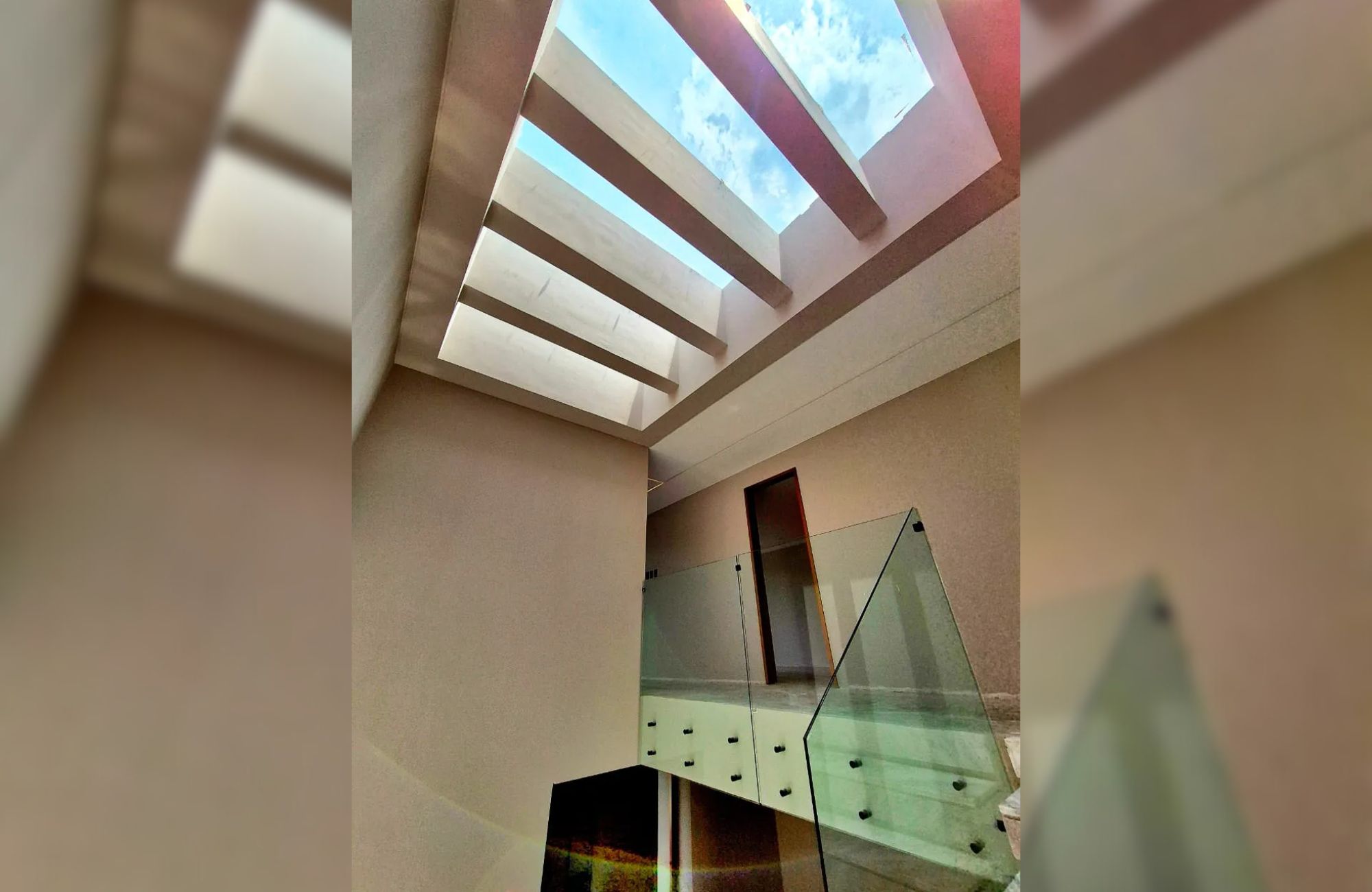 House with office and game room for sale, Bosque de las Lomas, Mexico City