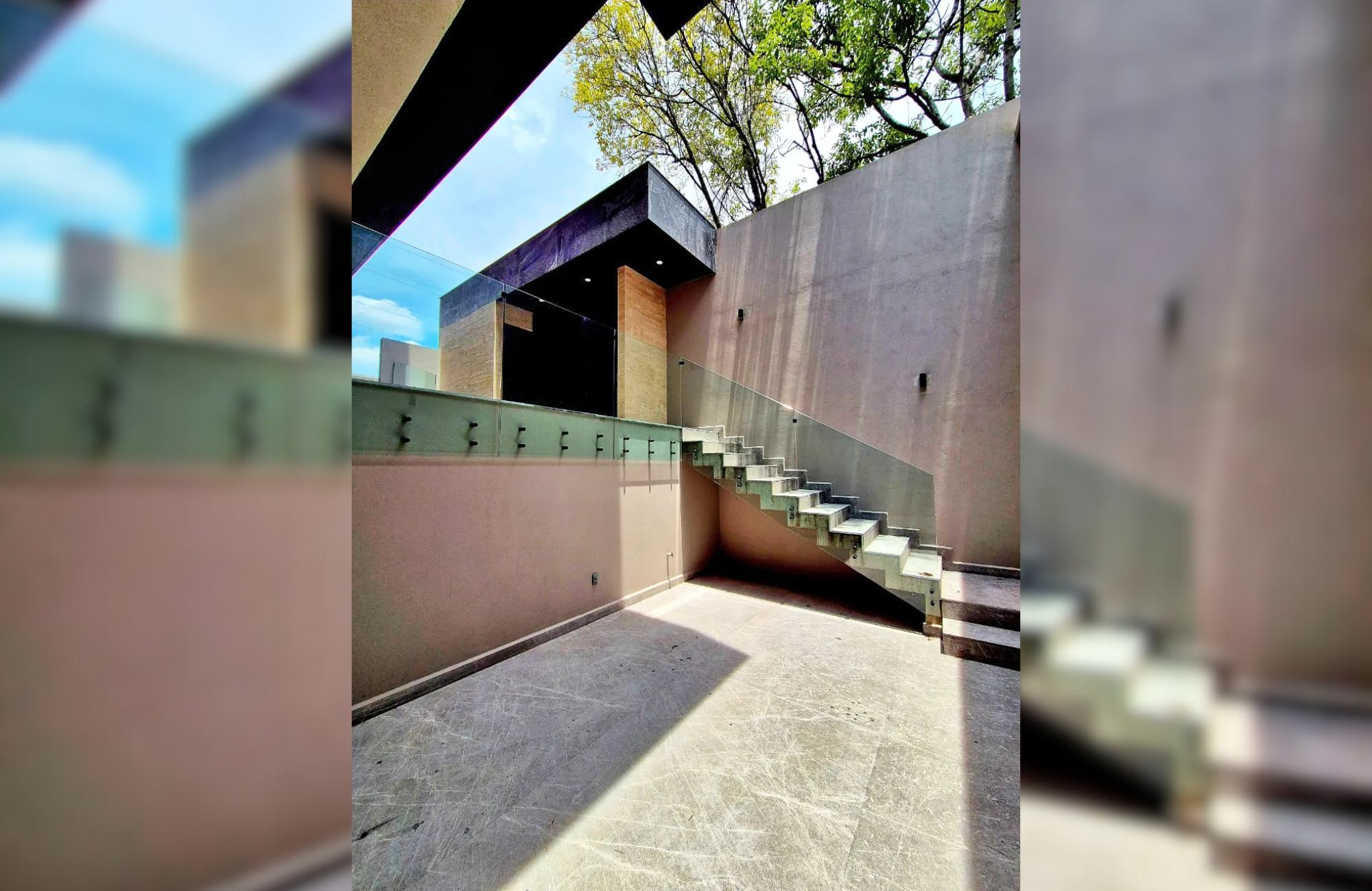 House with office and game room for sale, Bosque de las Lomas, Mexico City