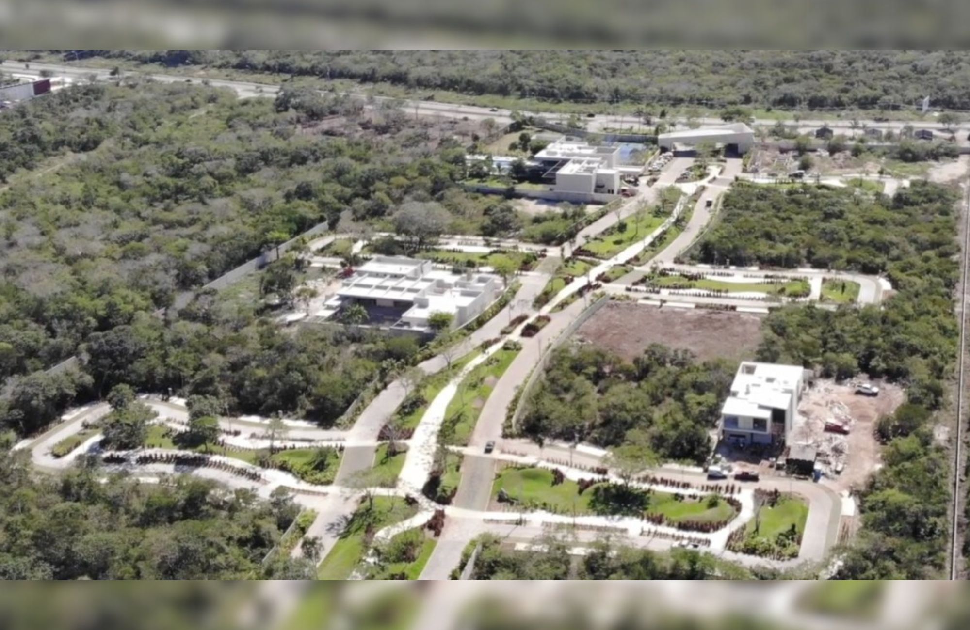 Single-family lot of 1,249 m2 in gated community, for sale, Zona Norte, M&eacute;rida