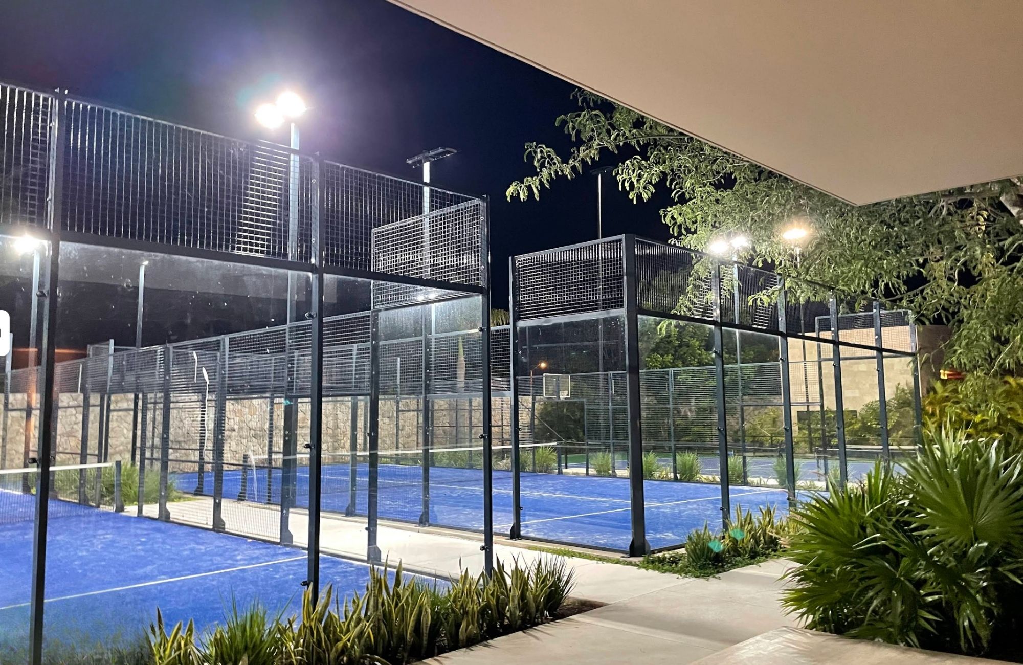 Single-family lot of 1,249 m2 in gated community, for sale, Zona Norte, M&eacute;rida