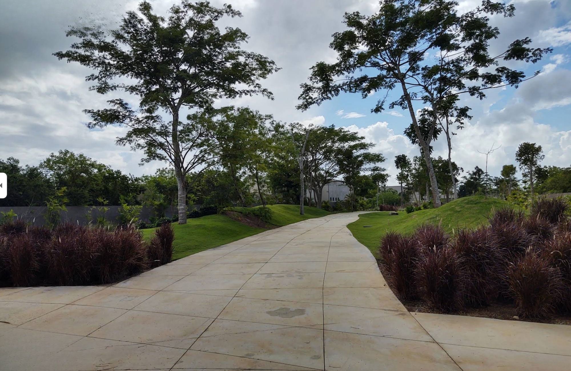 Single-family lot of 1,249 m2 in gated community, for sale, Zona Norte, M&eacute;rida