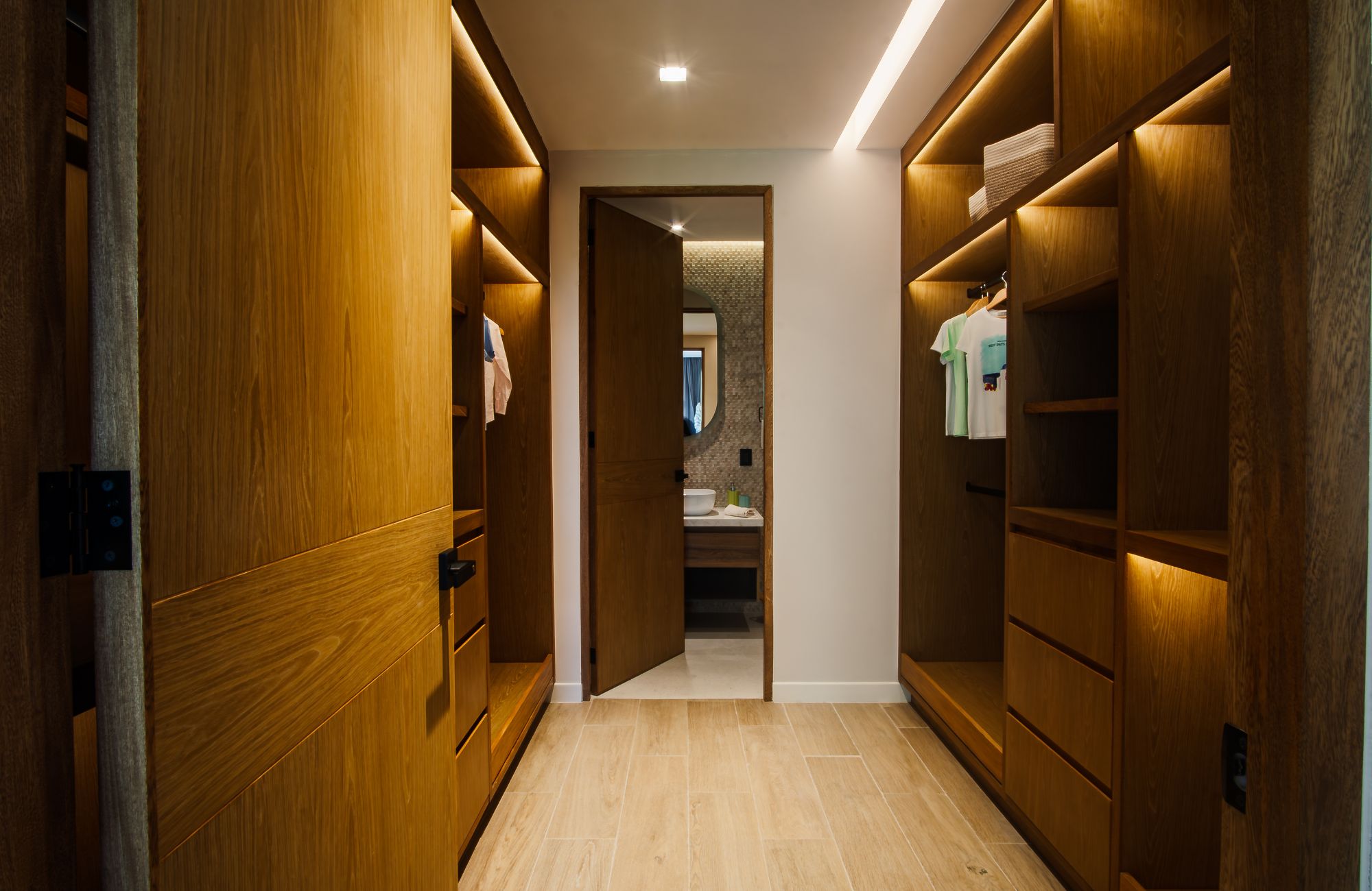 Condo with rooftop and pool, for sale, Downtown, Playa del Carmen.