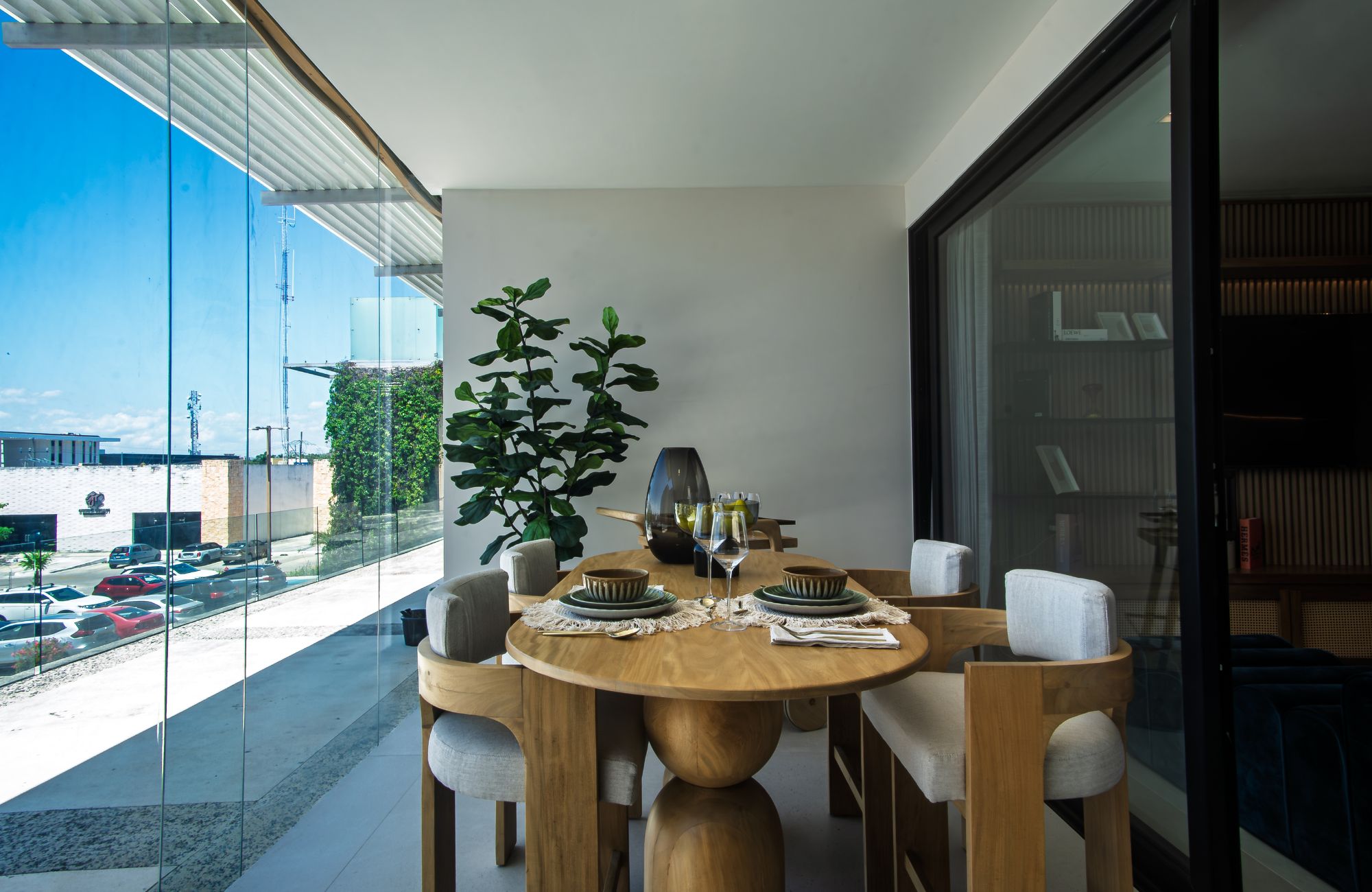 Condominium 350 meters from the sea, ocean view pool, art gallery, unique design, roof garden with jacuzzi, for sale in Playa del Carmen.