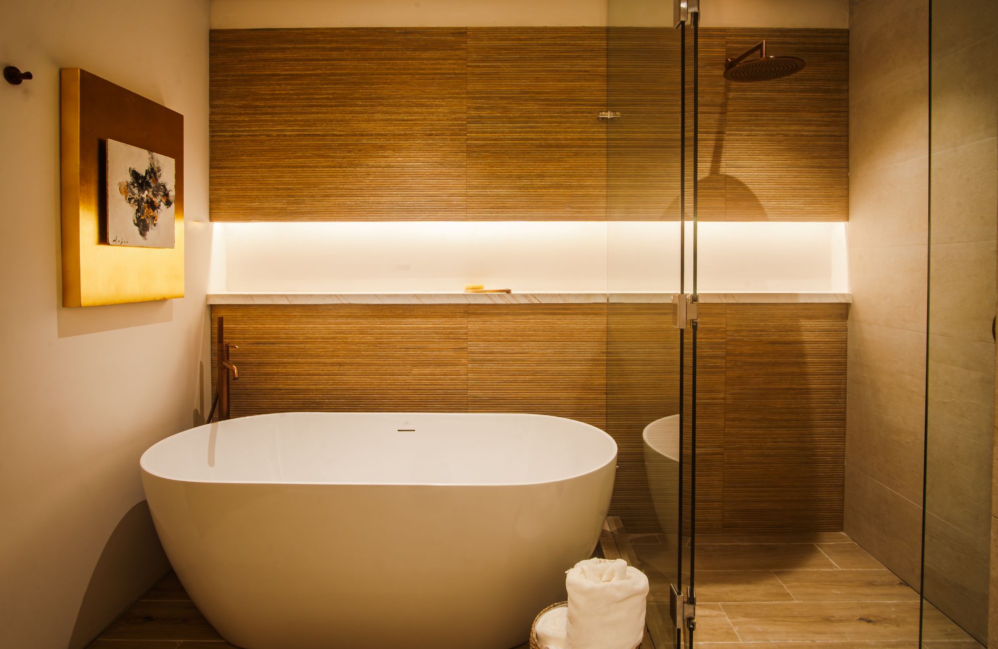 Condominium 350 meters from the sea, ocean view pool, art gallery, unique design, roof garden with jacuzzi, for sale in Playa del Carmen.