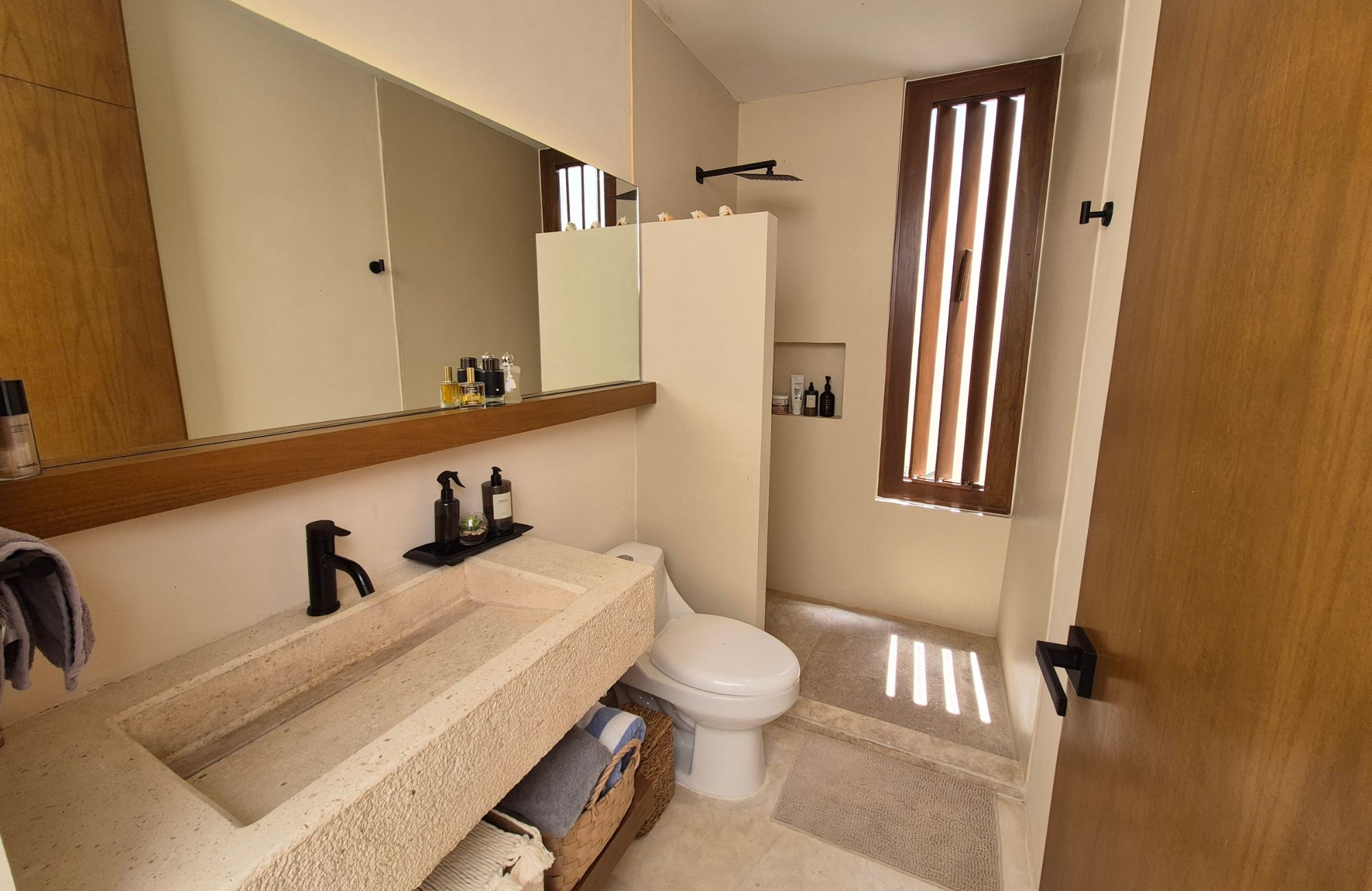 Departamento con terraza privada en venta de 2 rec&aacute;maras &ndash; Montebello, M&eacute;rida