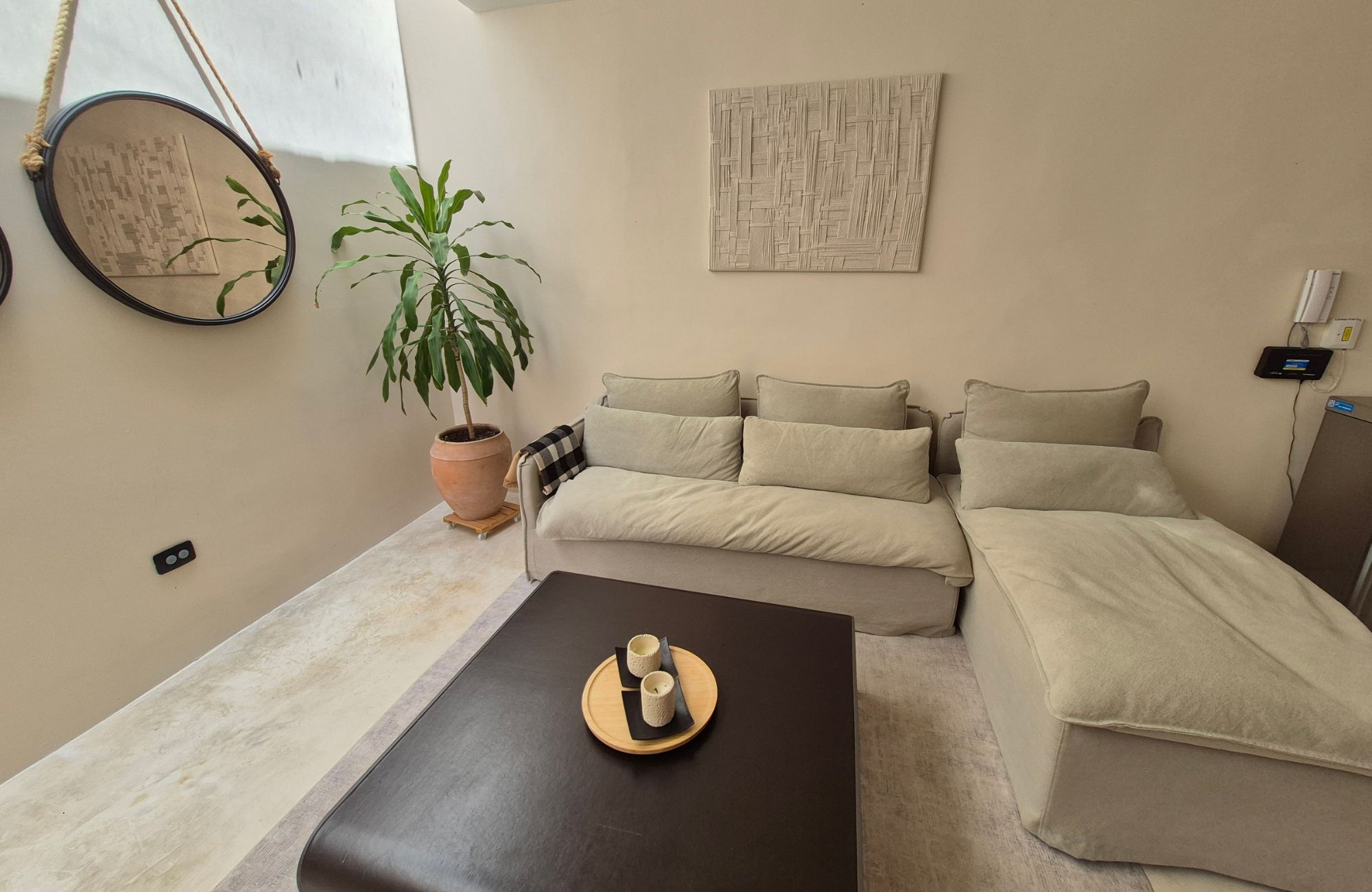 Departamento con terraza privada en venta de 2 rec&aacute;maras &ndash; Montebello, M&eacute;rida