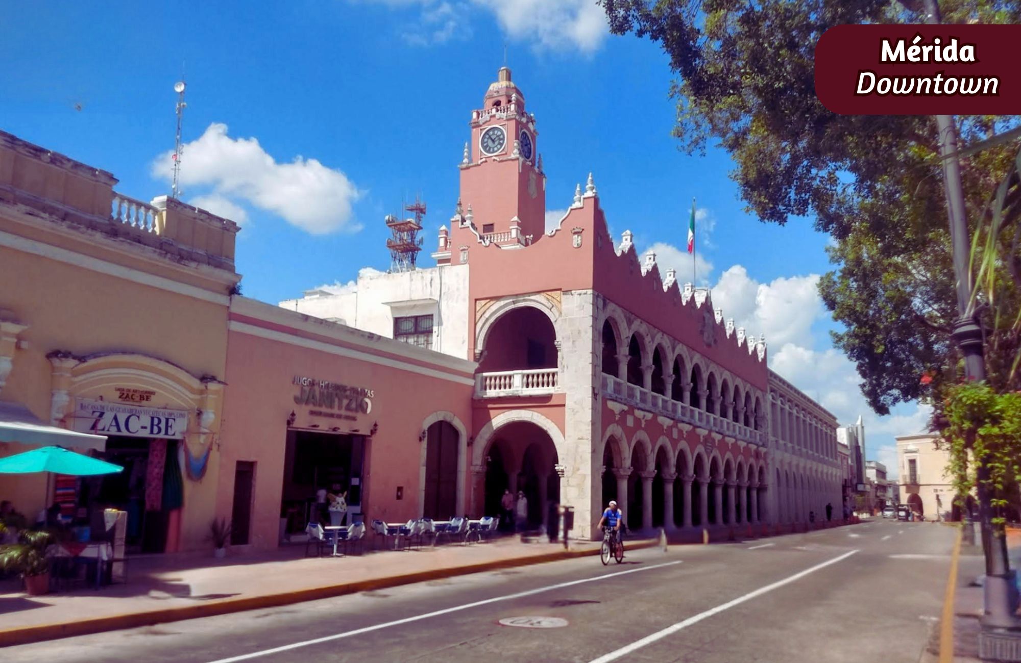 House with rooftop, terrace and patio in downtown M&eacute;rida.