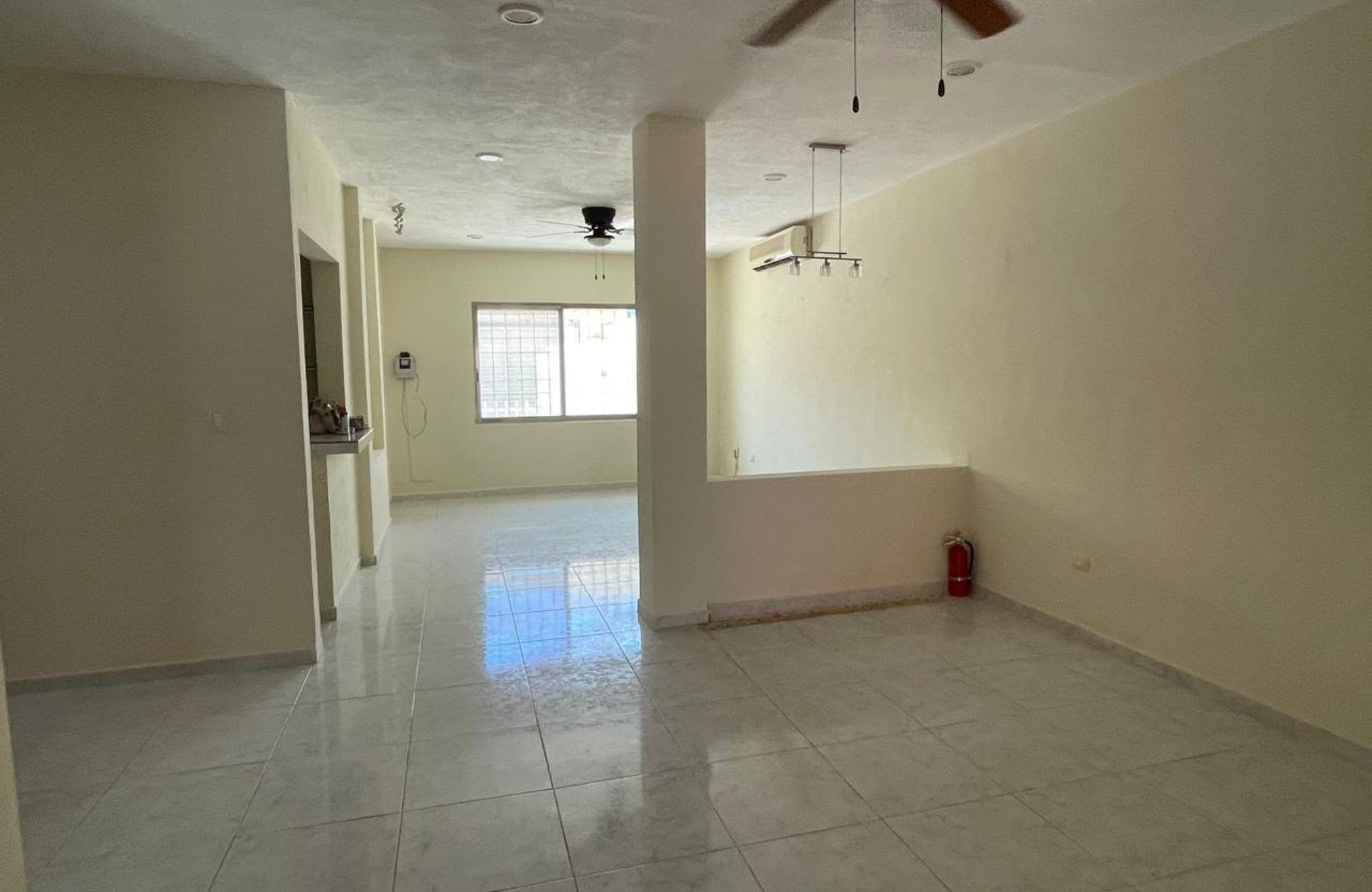 House with rooftop, terrace and patio in downtown M&eacute;rida.