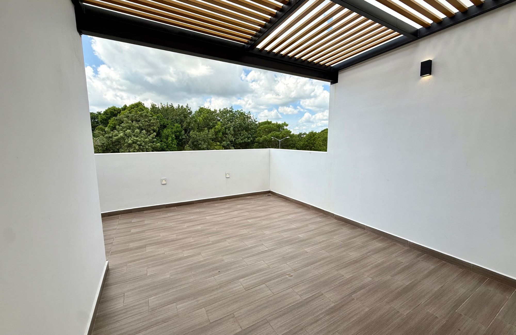 Casa con alberca privada, techos altos, en venta Residencial Aqua, Canc&uacute;n