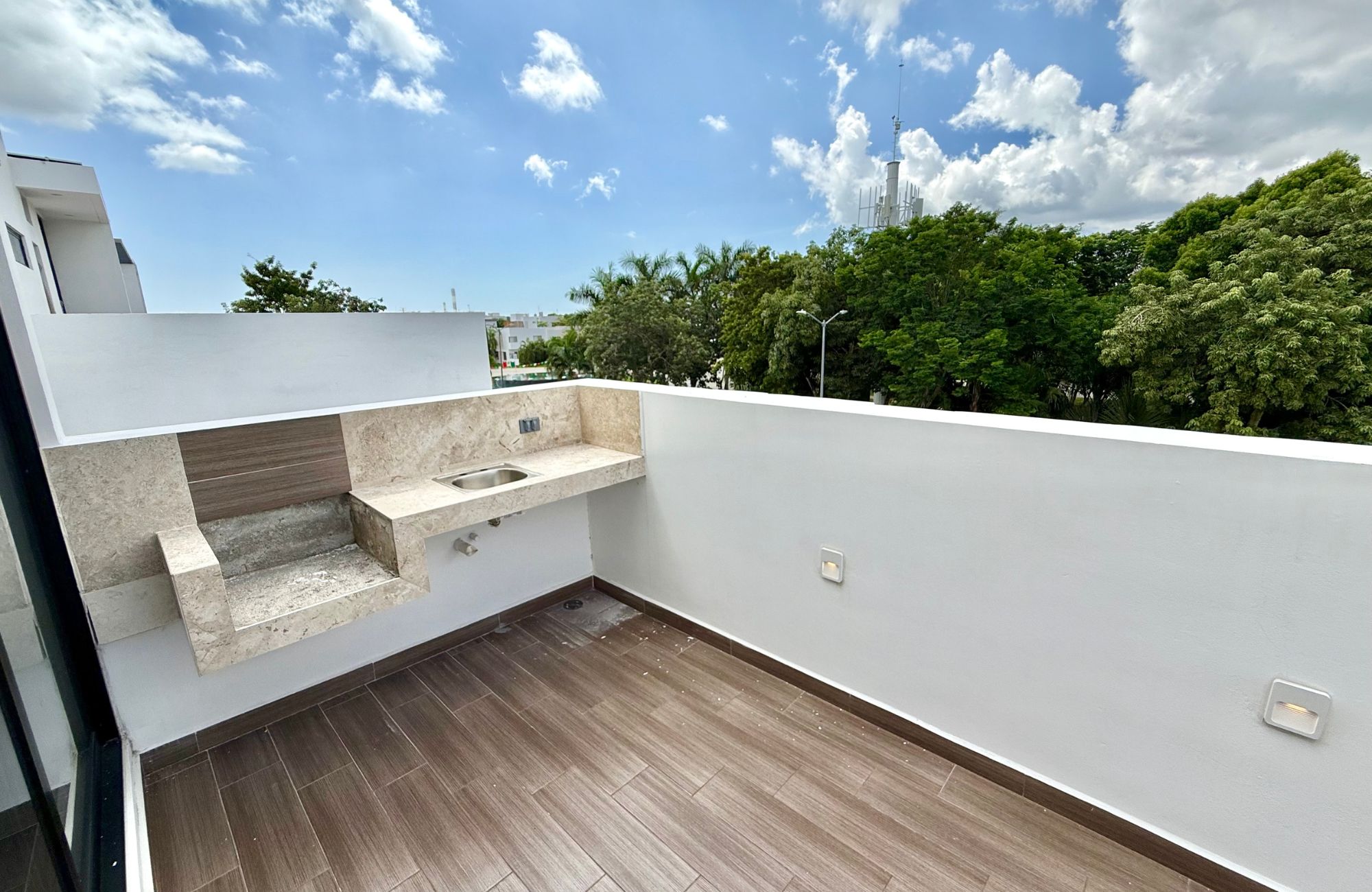 Casa con alberca privada, techos altos, en venta Residencial Aqua, Canc&uacute;n