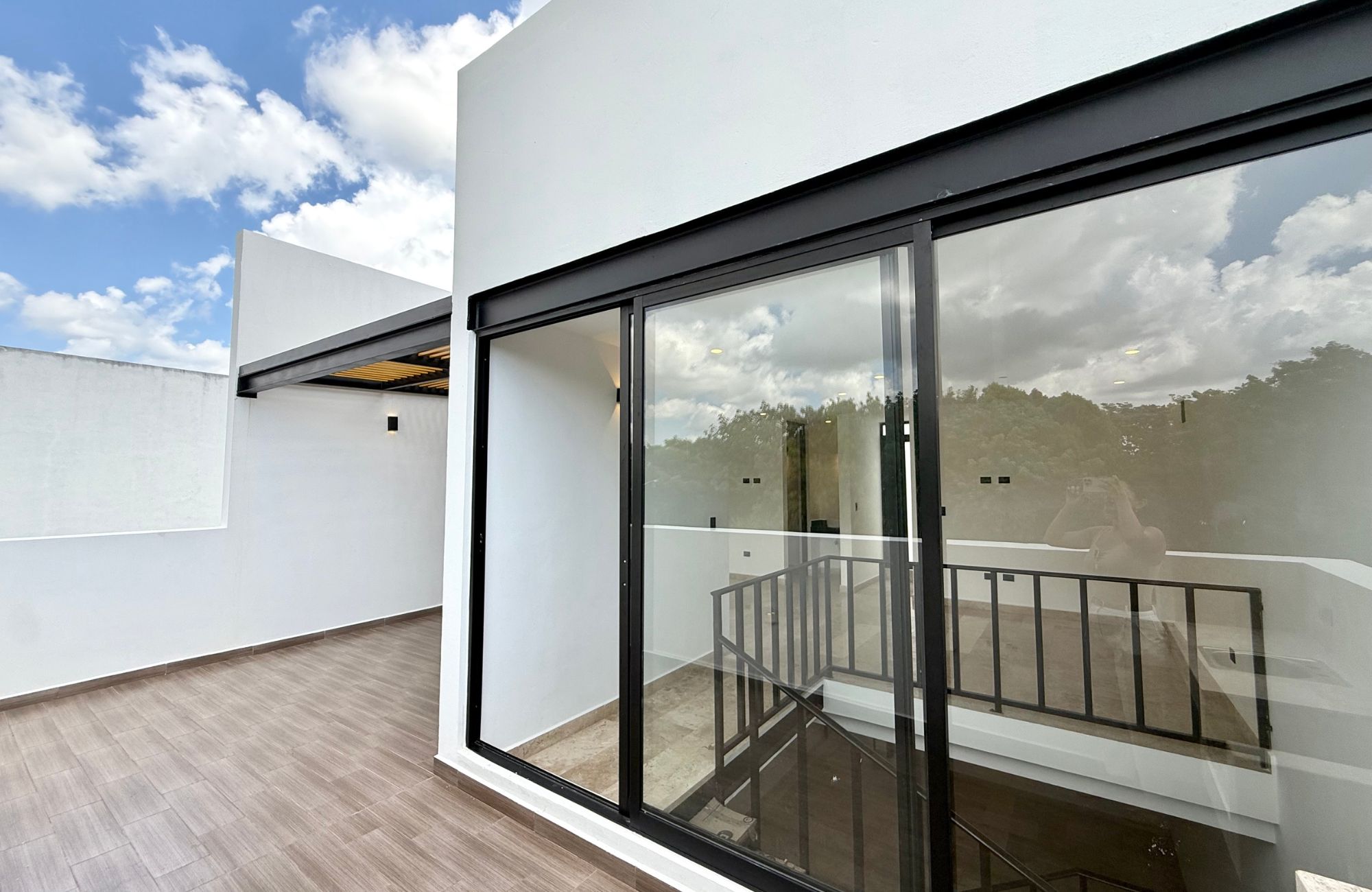 Casa con alberca privada, techos altos, en venta Residencial Aqua, Canc&uacute;n