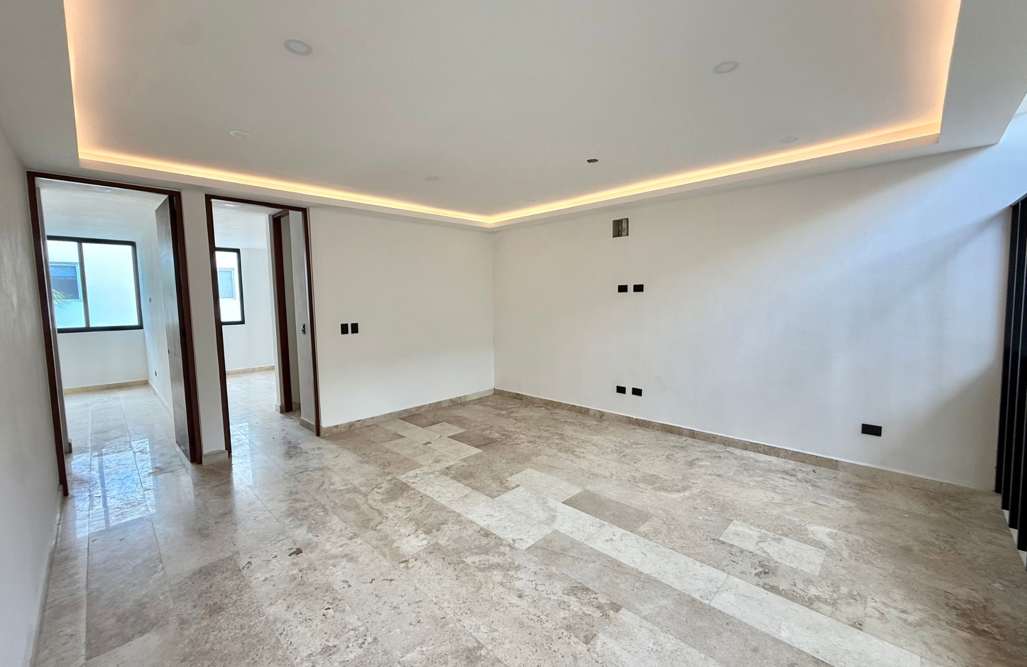 Casa con alberca privada, techos altos, en venta Residencial Aqua, Canc&uacute;n