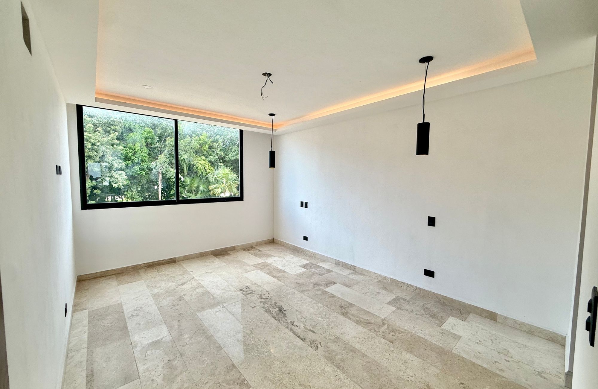 Casa con alberca privada, techos altos, en venta Residencial Aqua, Canc&uacute;n