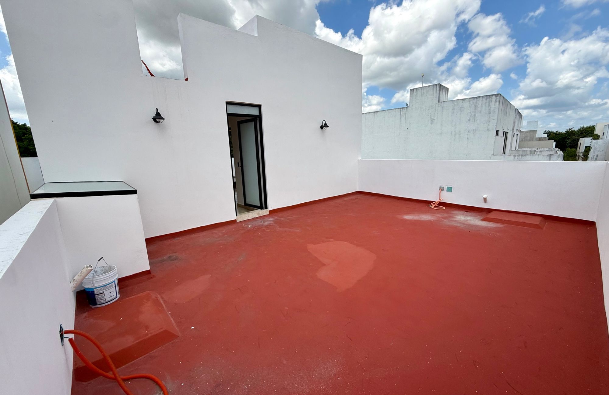 Casa con alberca privada, techos altos, en venta Residencial Aqua, Canc&uacute;n